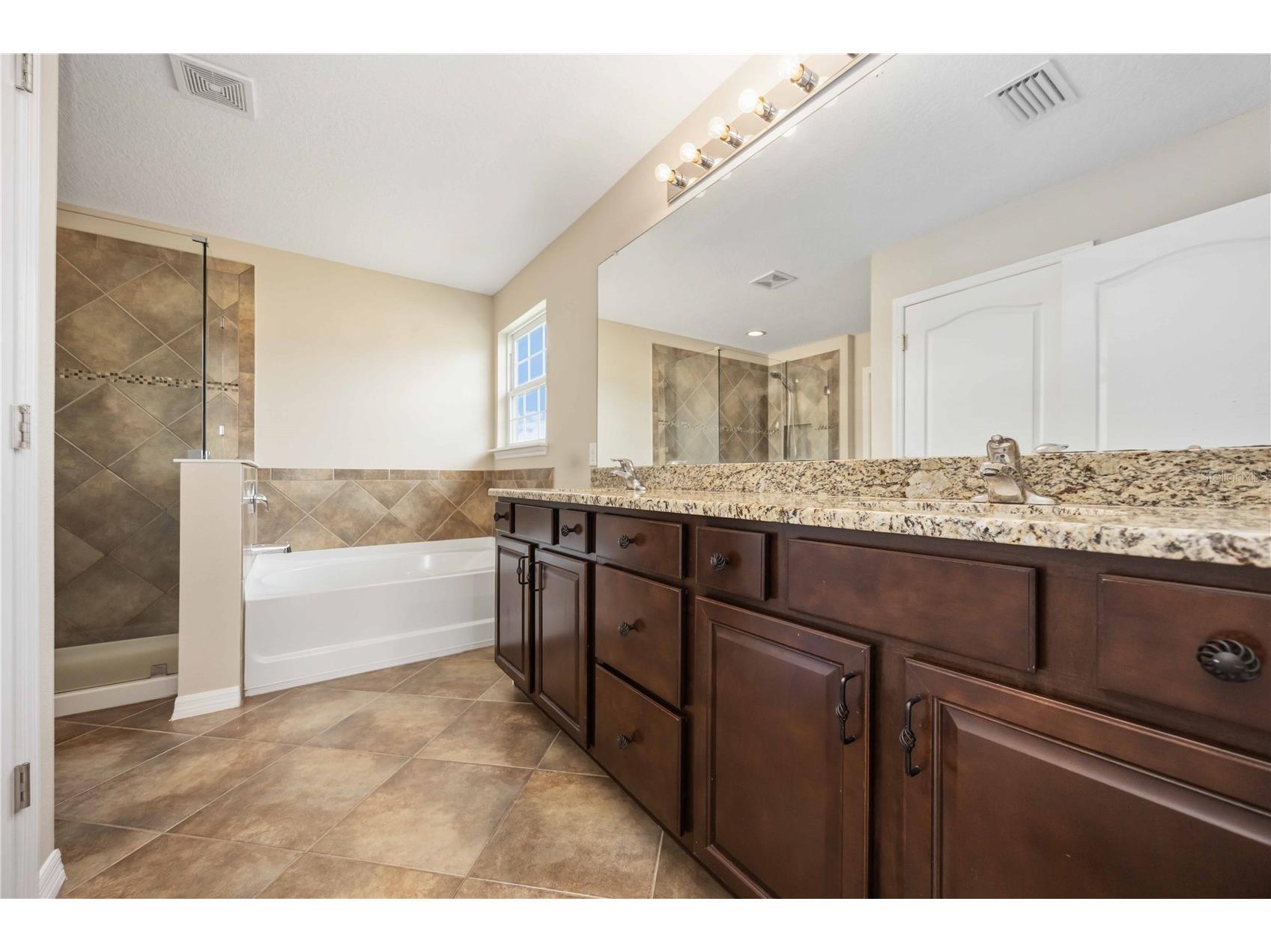 3937 King Bridge Place Ellenton FL 34222 A4686835 image25