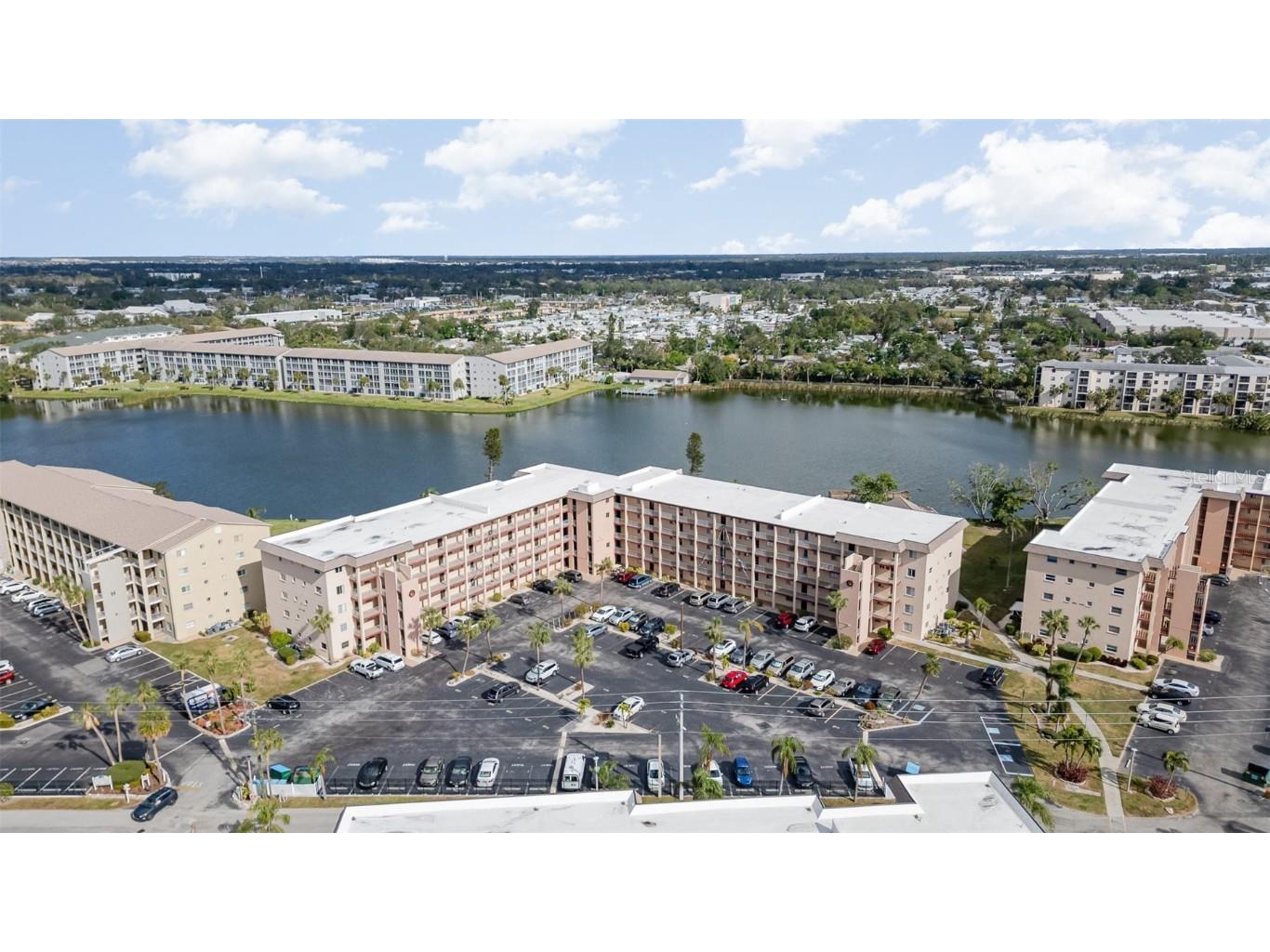 3937 Lake Bayshore Drive #401 Bradenton FL 34205 A4632770 image1