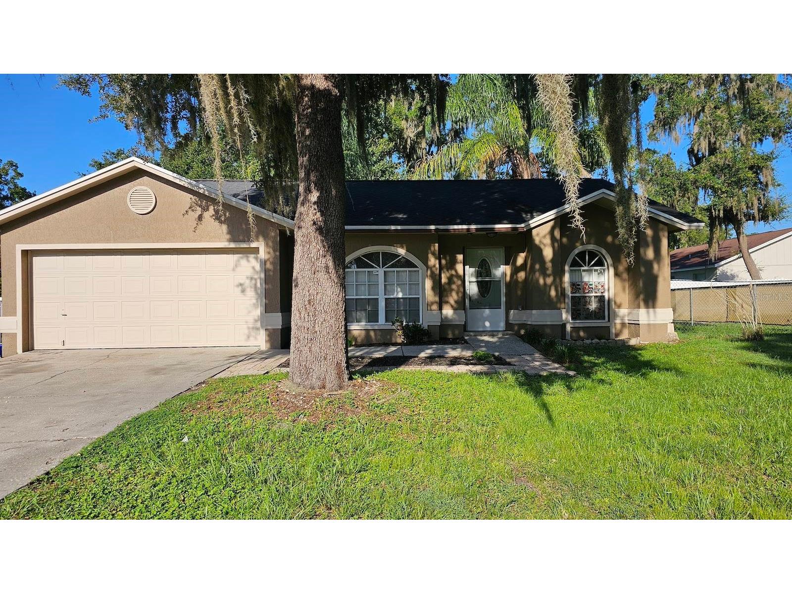 3938 Creek Woods Drive Plant City FL 33563 TB8518609 image1