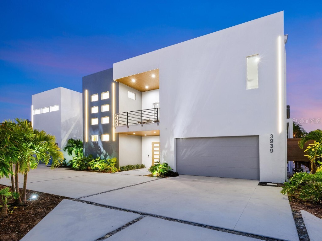 3939 Higel Avenue Sarasota FL 34242 - COCOANUT BAYOU A4675610 image1