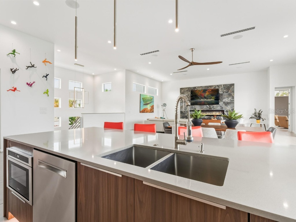 3939 Higel Avenue Sarasota FL 34242 - COCOANUT BAYOU A4675610 image15