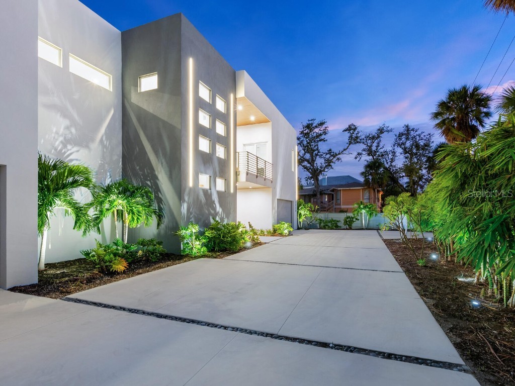 3939 Higel Avenue Sarasota FL 34242 - COCOANUT BAYOU A4675610 image41