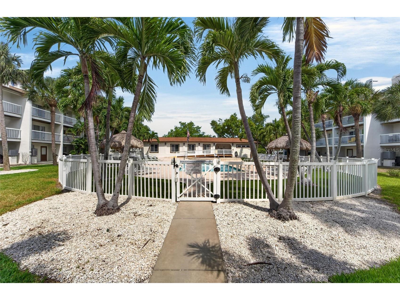 394 Madeira Circle Saint Petersburg FL 33715 TB8501097 image60