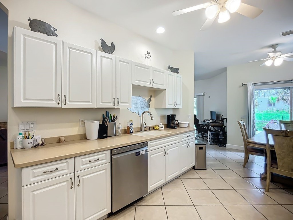 394 Sunset Road N Rotonda West FL 33947 A4661062 image16