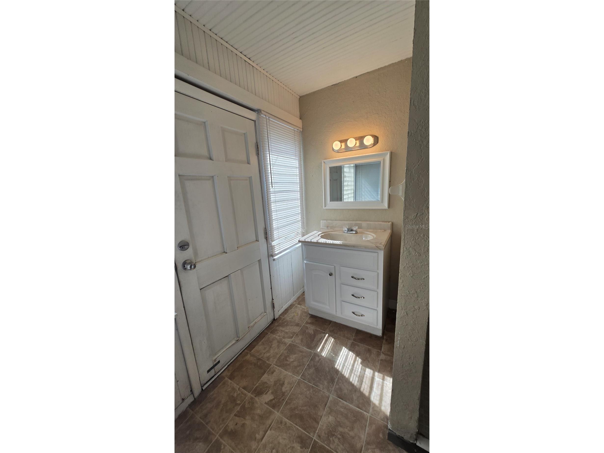 3940 Burlington Avenue N Saint Petersburg FL 33713 TB8479488 image14