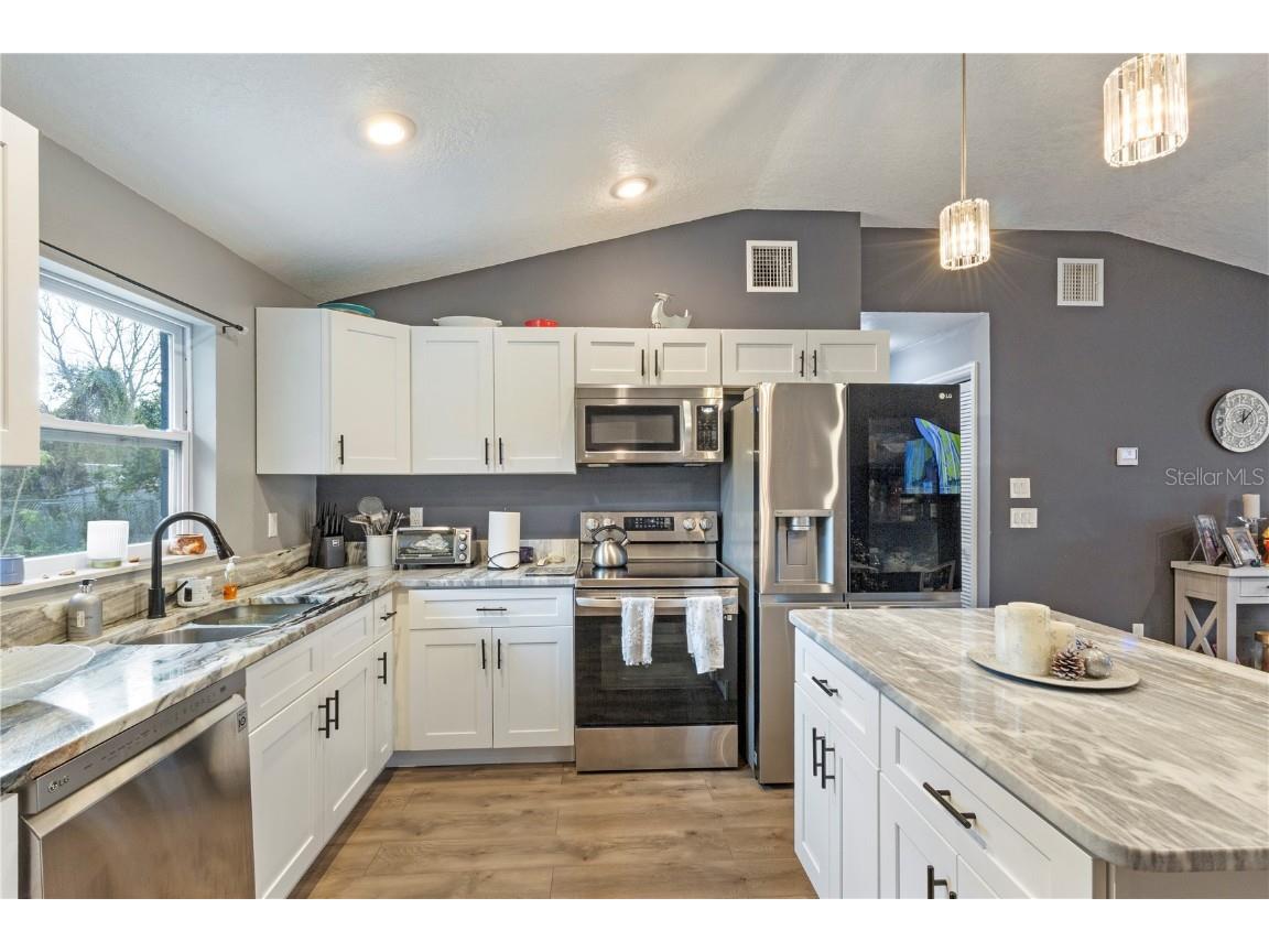 39403 Lincoln Avenue Zephyrhills FL 33542 TB8456775 image8