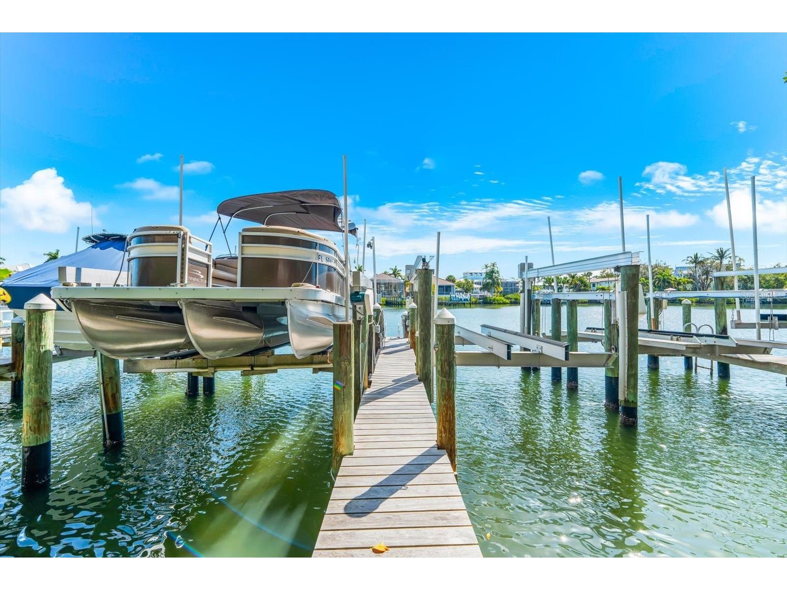 3941 Hamilton Club Circle #9 Sarasota FL 34242 - NETTIE BAYOU/COCONUT BAYOU A4685652 image4