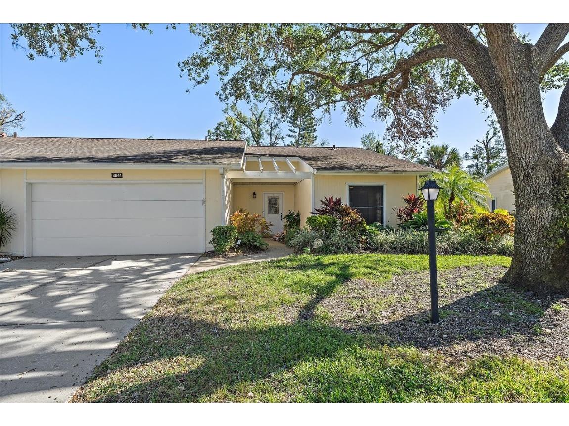 3941 Oakhurst Boulevard #3014 Sarasota FL 34233 A4633192 image1