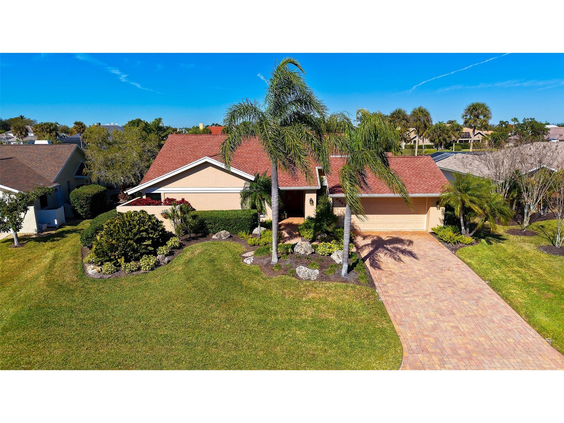 3941 Prairie Dunes Drive Sarasota FL 34238 A4680985 image1