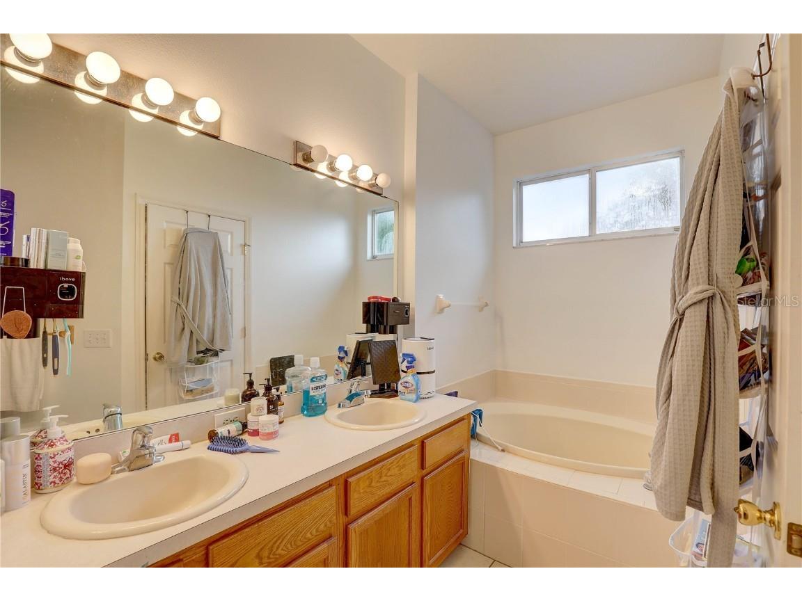 3941 Yellowstone Circle Sarasota FL 34233 TB8426047 image25