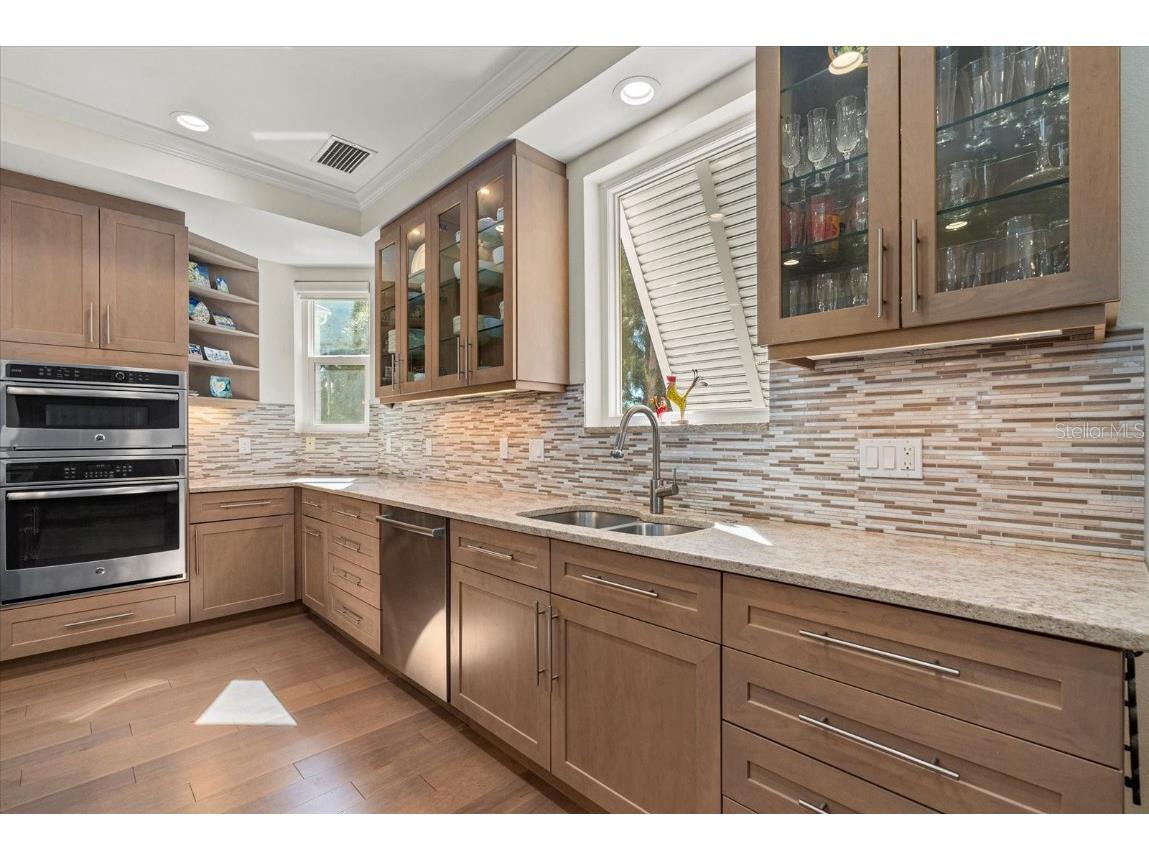 3942 Hamilton Club Circle #13 Sarasota FL 34242 A4666766 image17