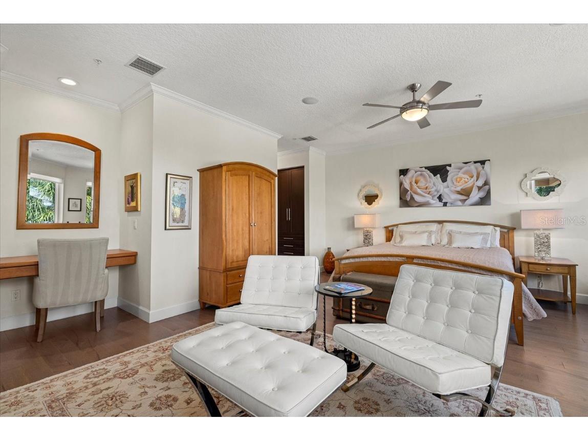 3942 Hamilton Club Circle #13 Sarasota FL 34242 A4666766 image24