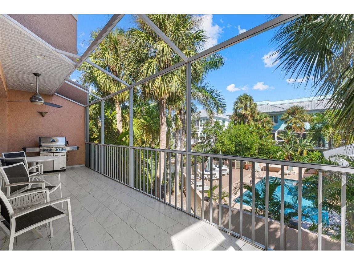 3942 Hamilton Club Circle #13 Sarasota FL 34242 A4666766 image33