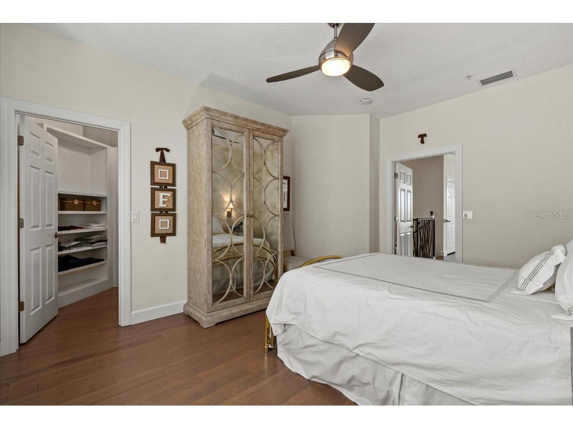 3942 Hamilton Club Circle #13 Sarasota FL 34242 A4666766 image37