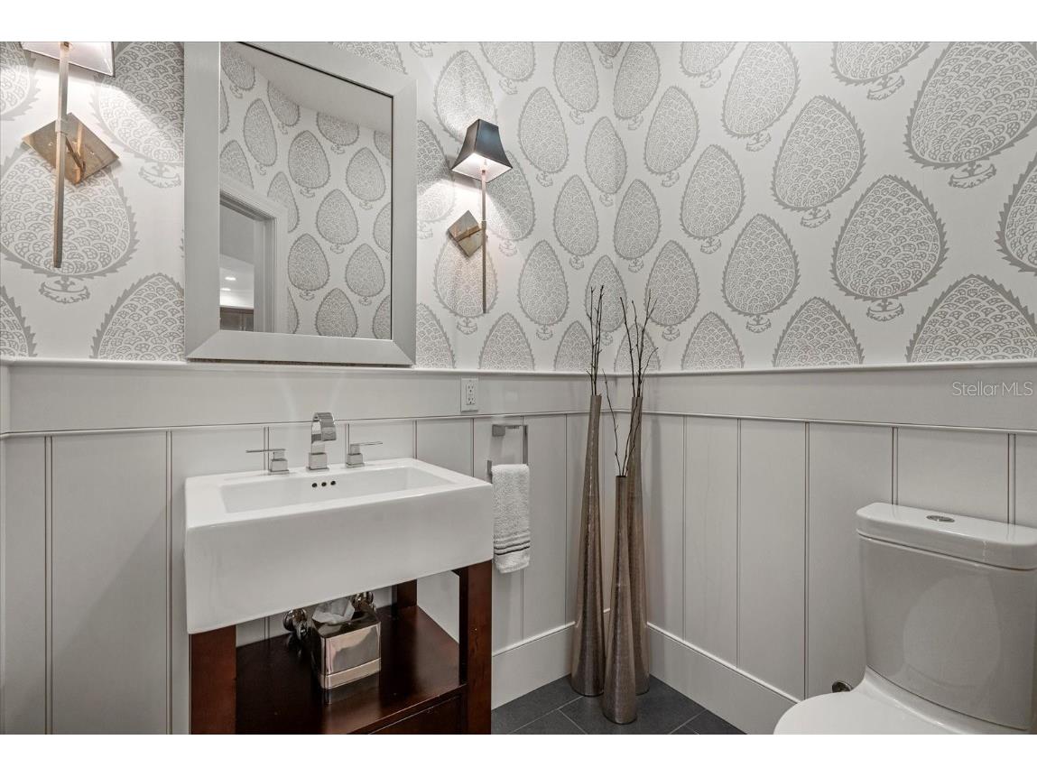 3942 Hamilton Club Circle #13 Sarasota FL 34242 A4666766 image41