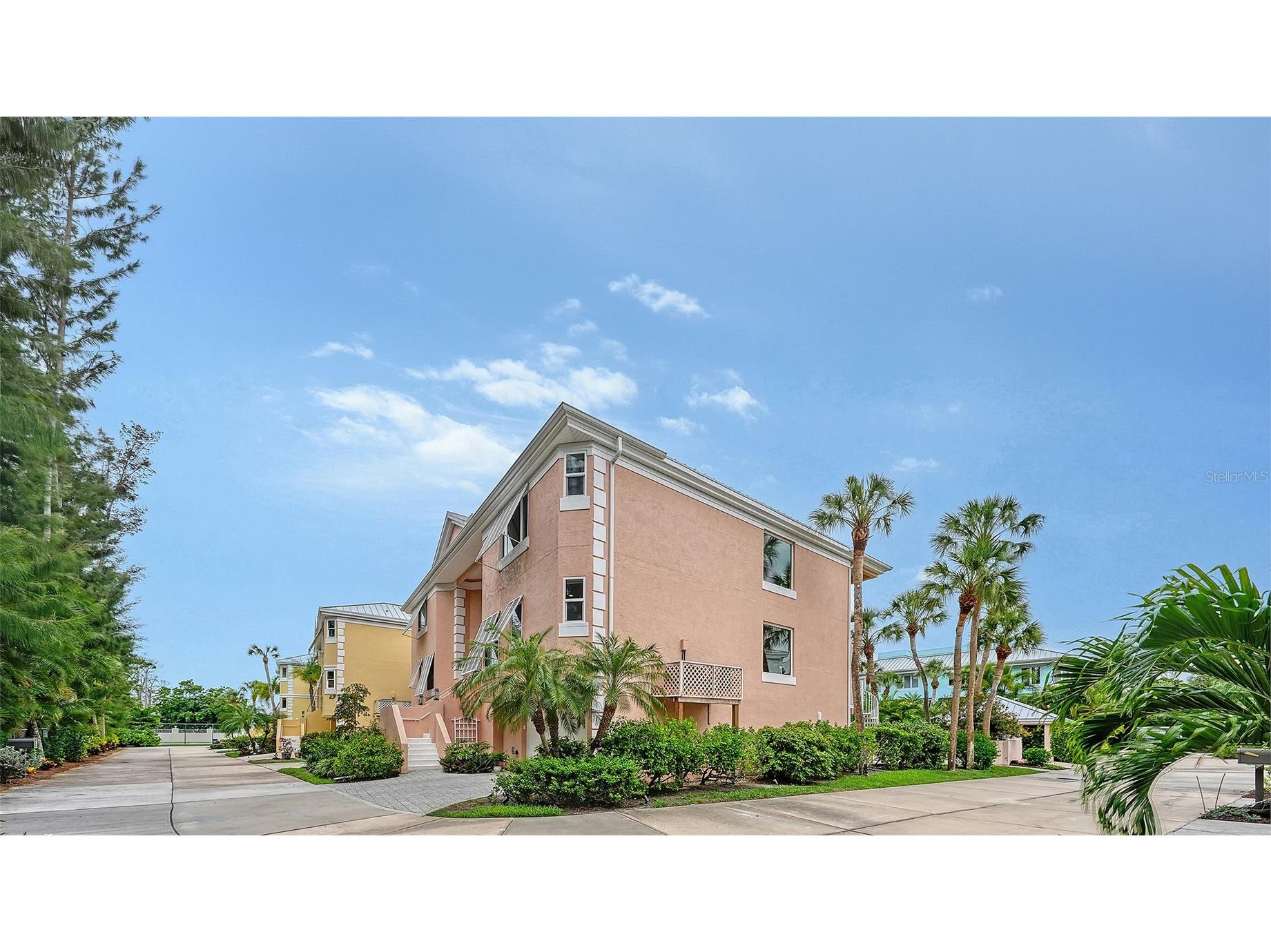 3942 Hamilton Club Circle #13 Sarasota FL 34242 A4696120 image3