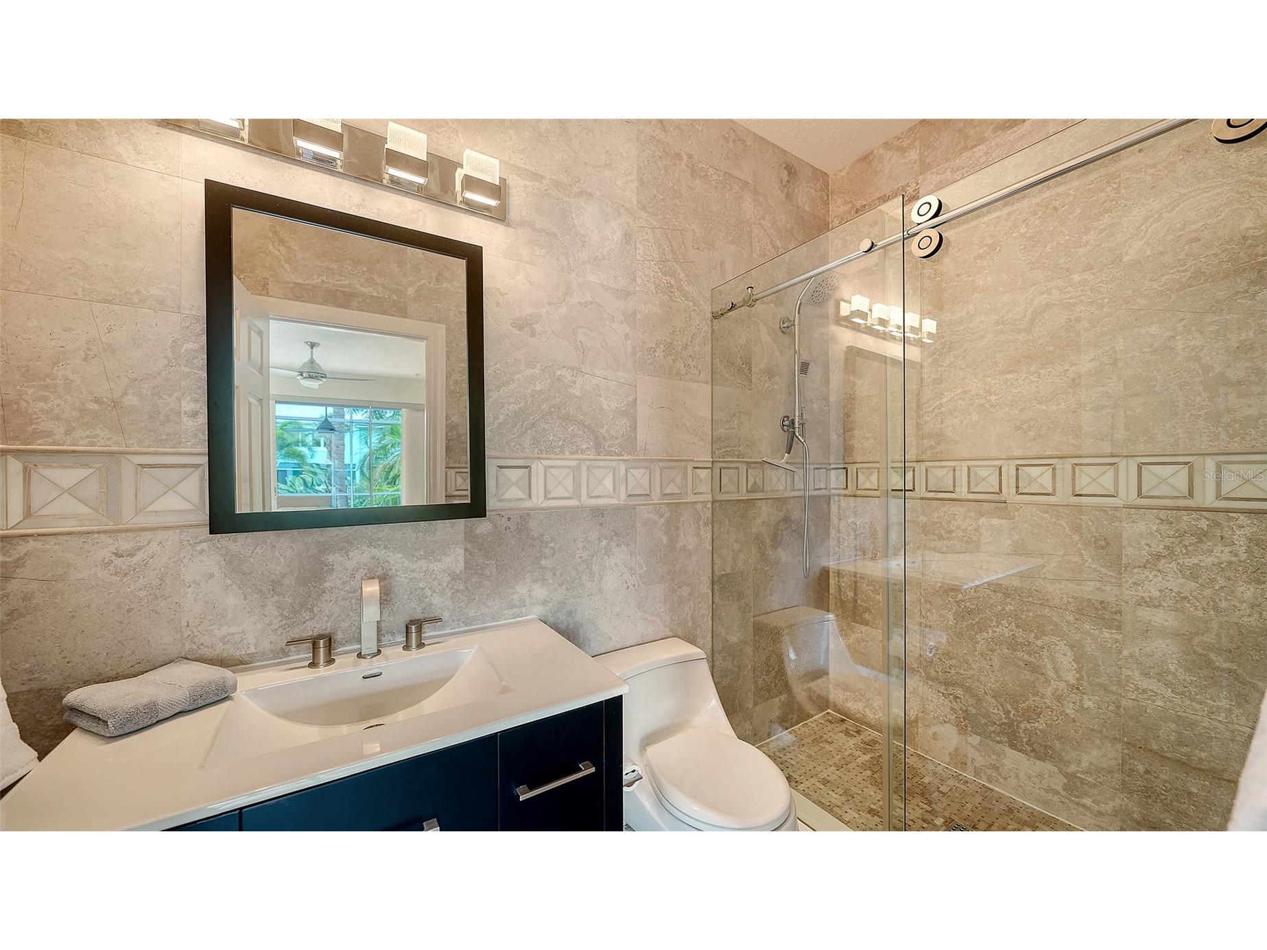 3942 Hamilton Club Circle #13 Sarasota FL 34242 A4696120 image37