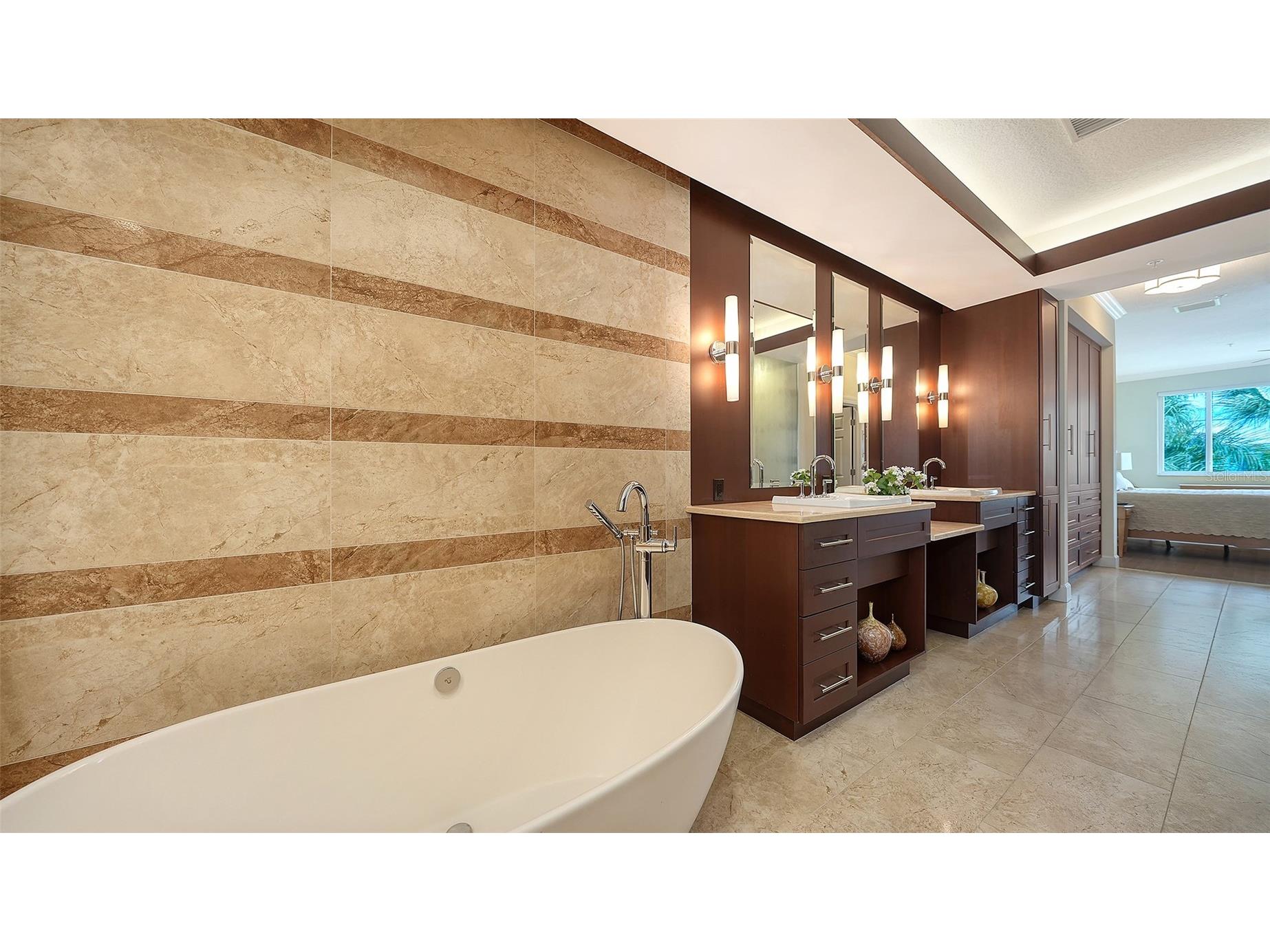3942 Hamilton Club Circle #13 Sarasota FL 34242 A4696120 image55