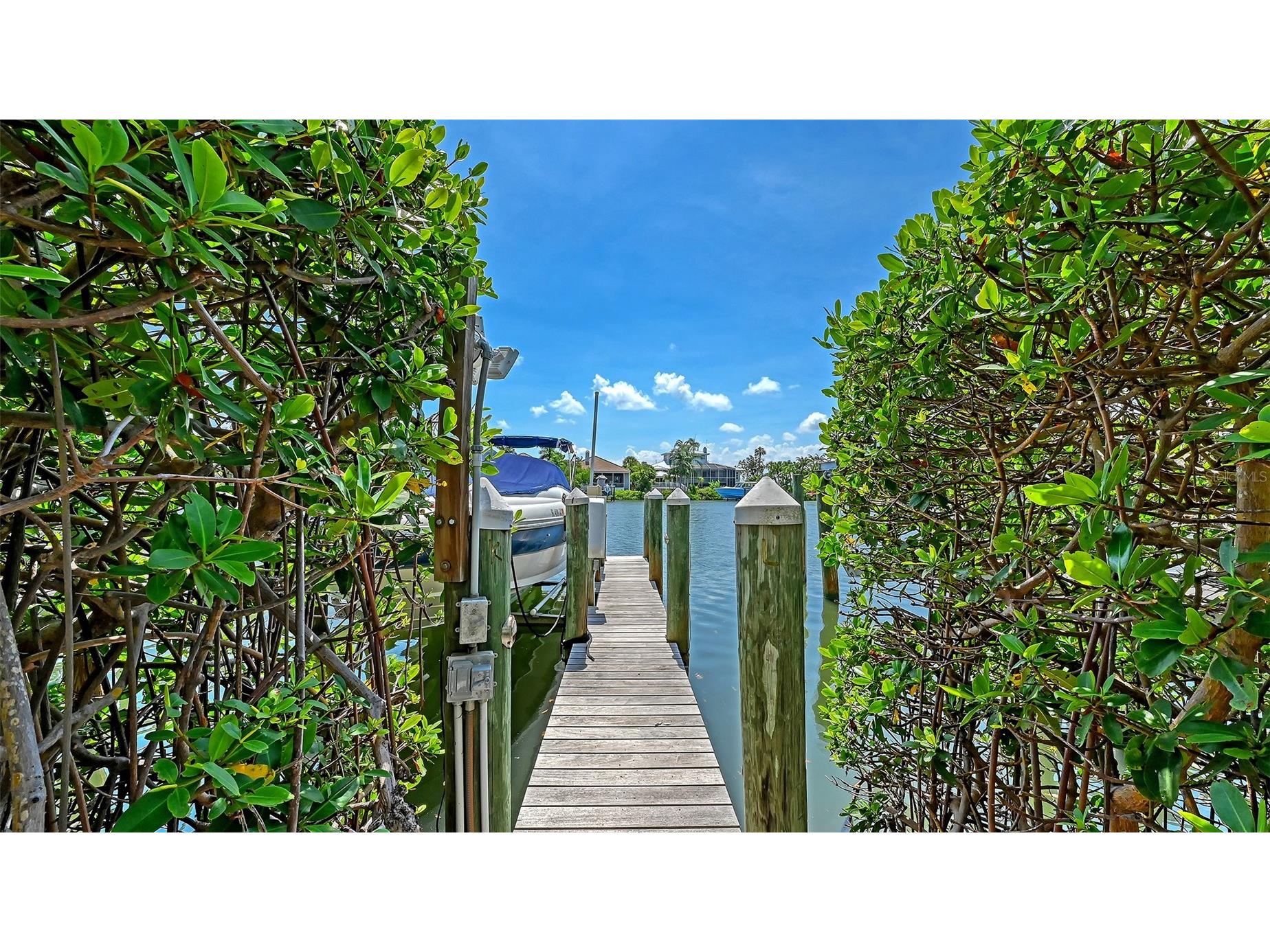 3942 Hamilton Club Circle #13 Sarasota FL 34242 A4696120 image67
