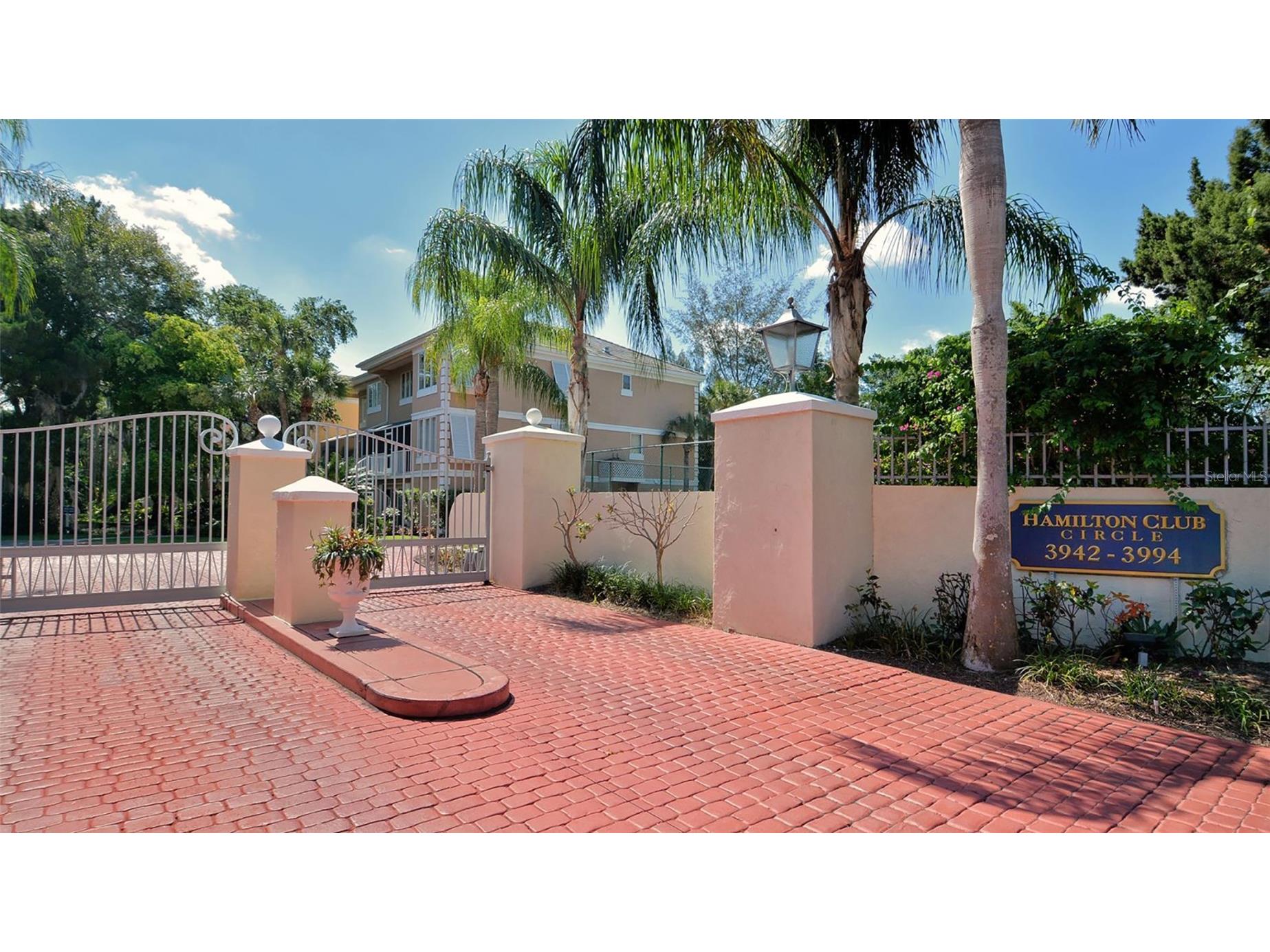 3942 Hamilton Club Circle #13 Sarasota FL 34242 A4696120 image74