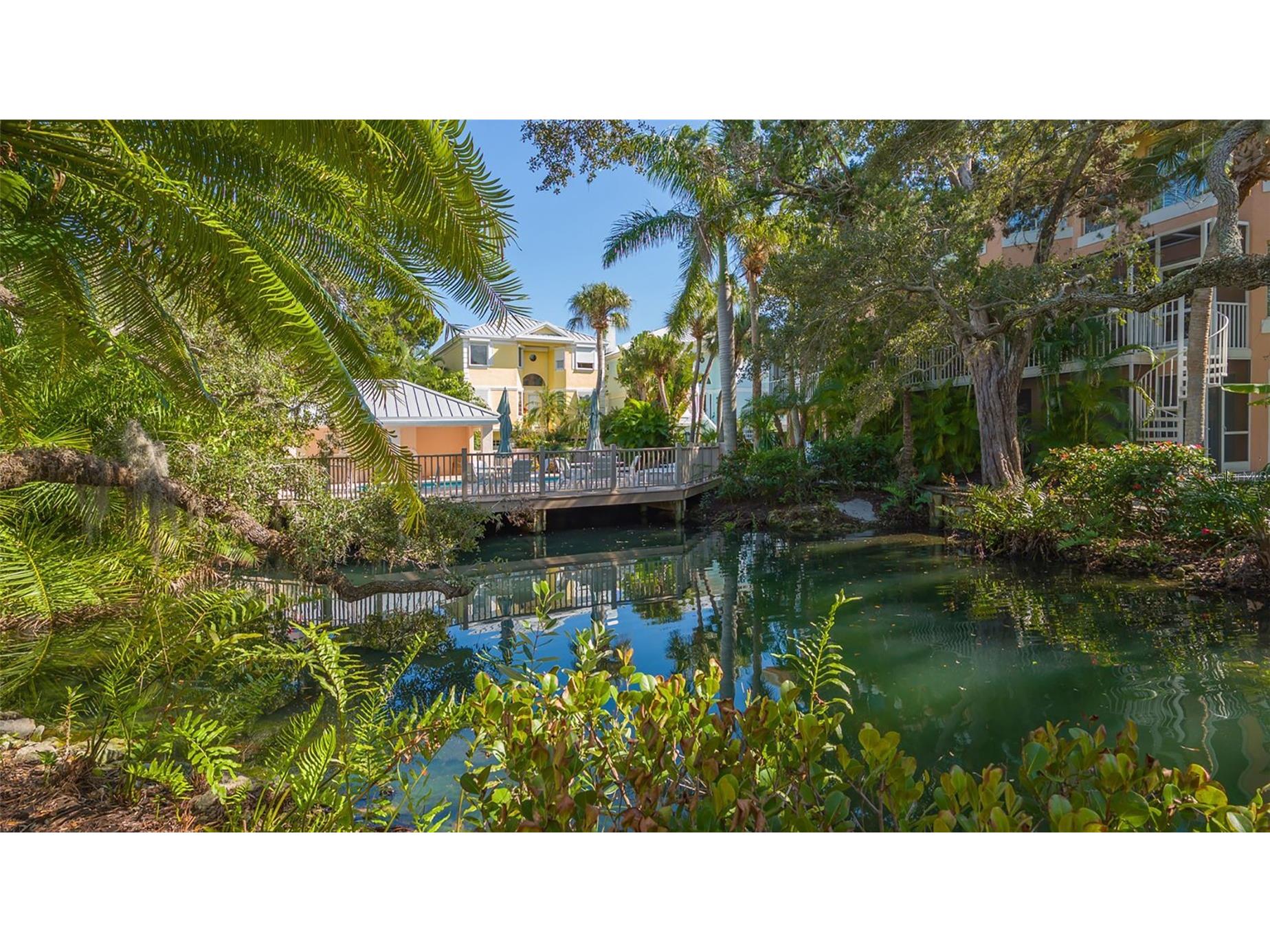 3942 Hamilton Club Circle #13 Sarasota FL 34242 A4696120 image81