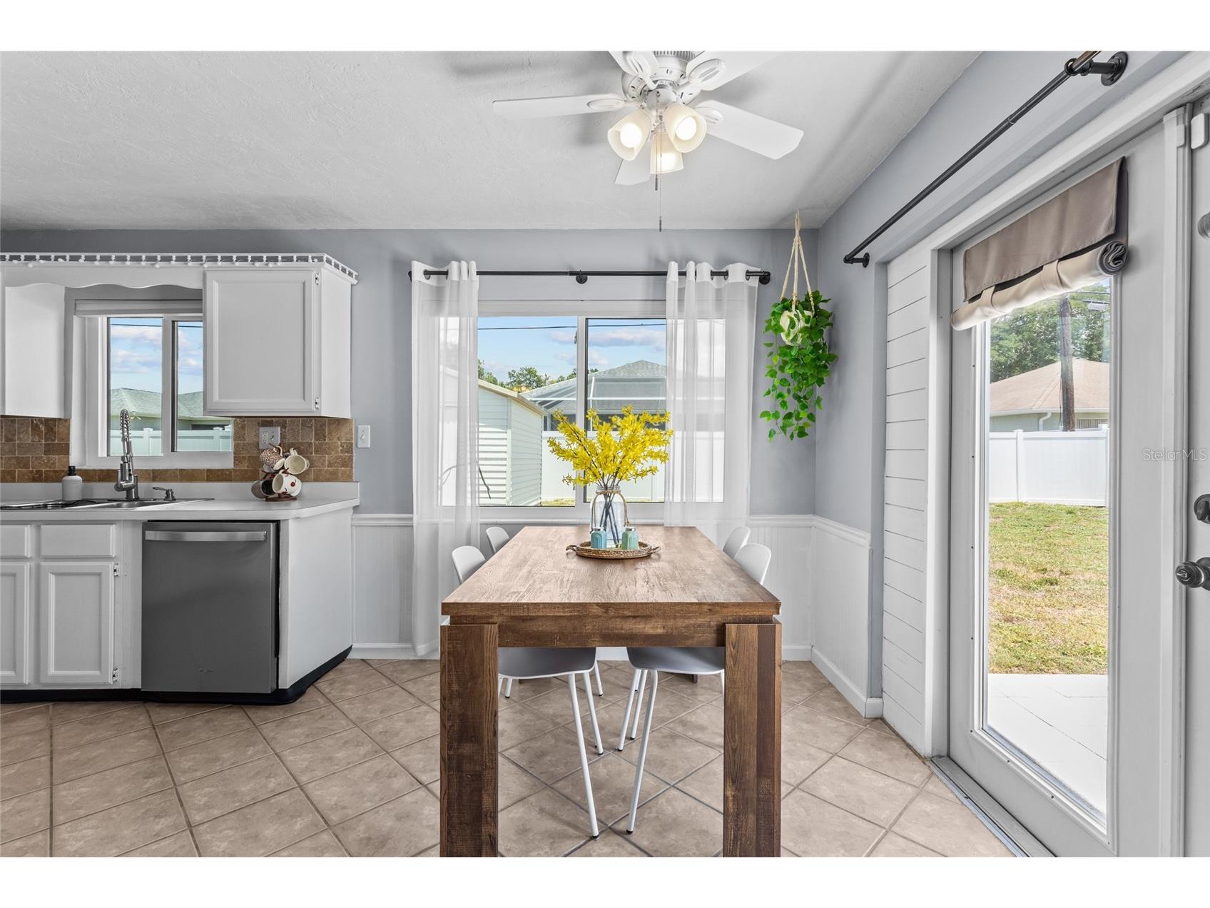 3943 Eton Place Sarasota FL 34241 A4697422 image10