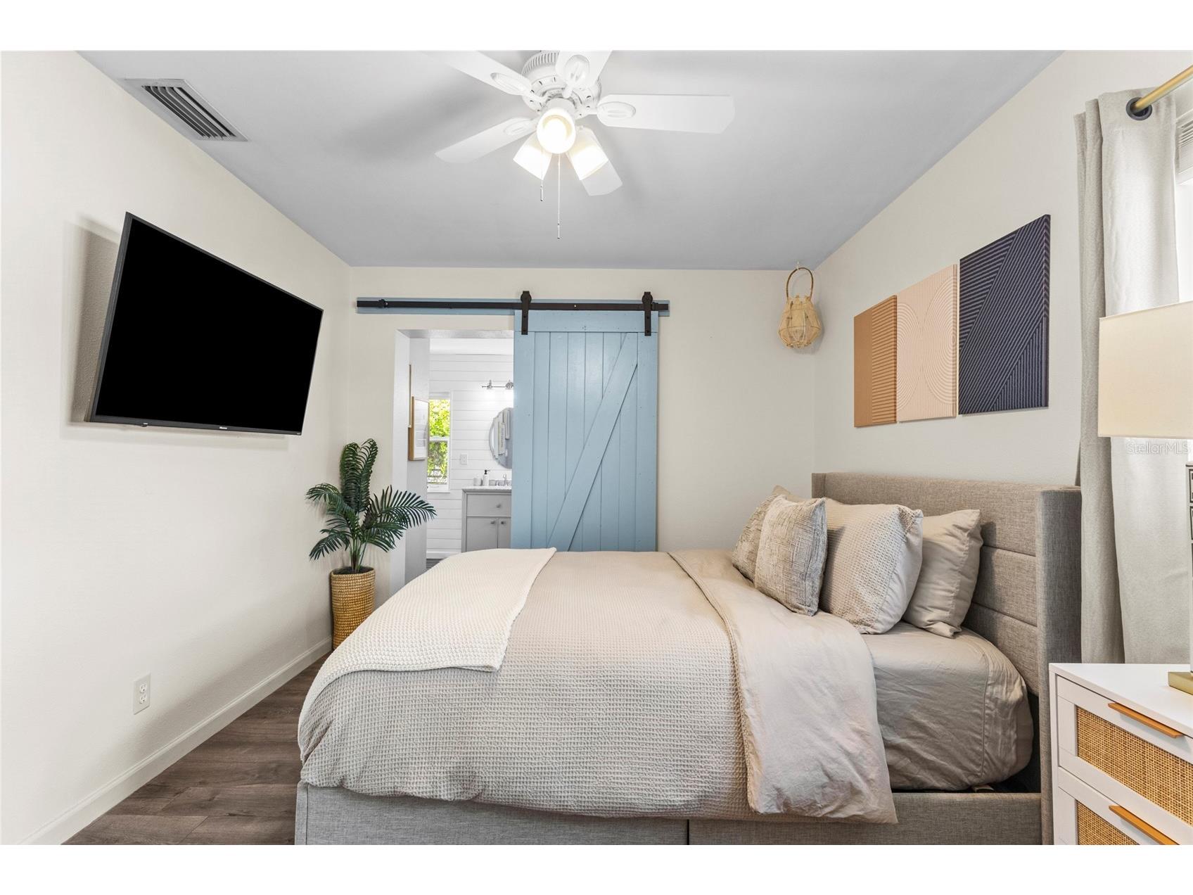 3943 Eton Place Sarasota FL 34241 A4697422 image12