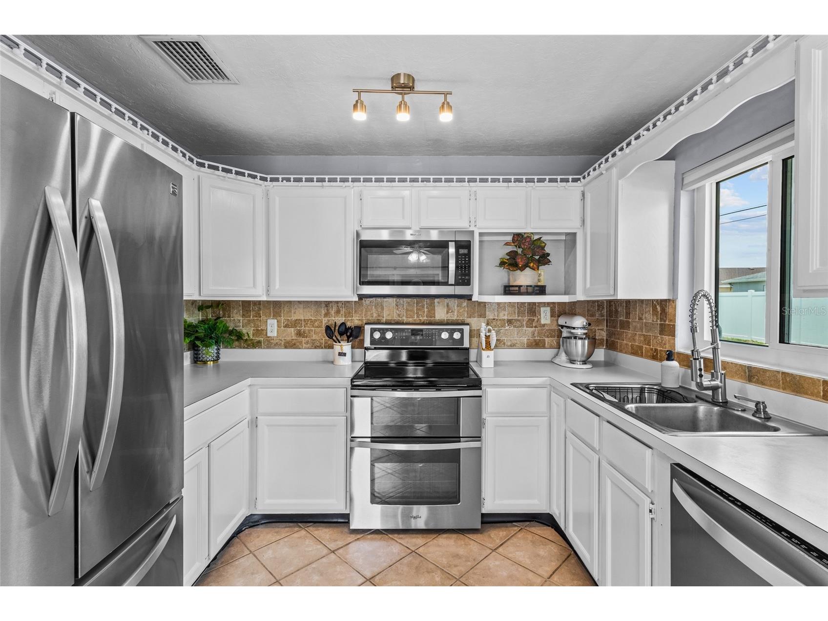 3943 Eton Place Sarasota FL 34241 A4697422 image6