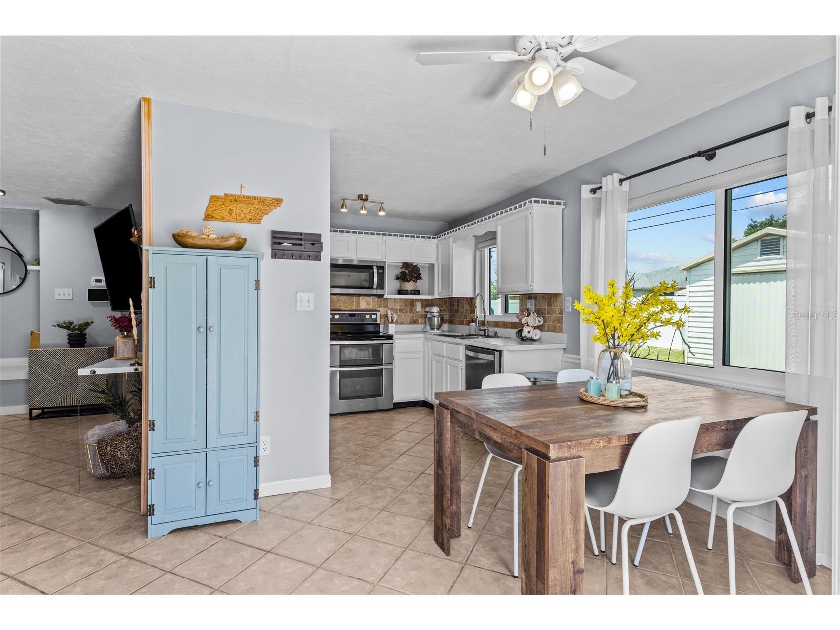 3943 Eton Place Sarasota FL 34241 A4697422 image8