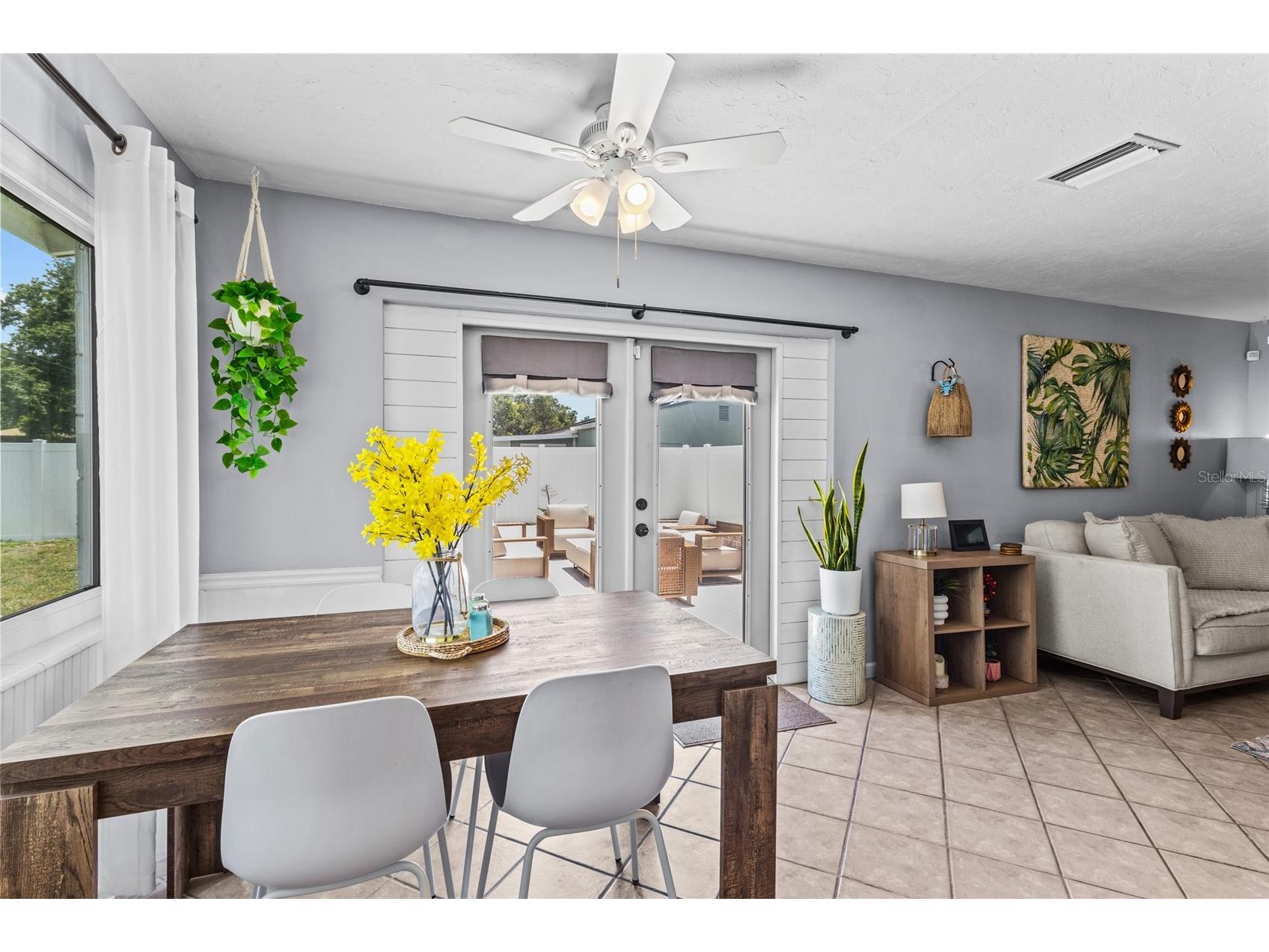 3943 Eton Place Sarasota FL 34241 A4697422 image9