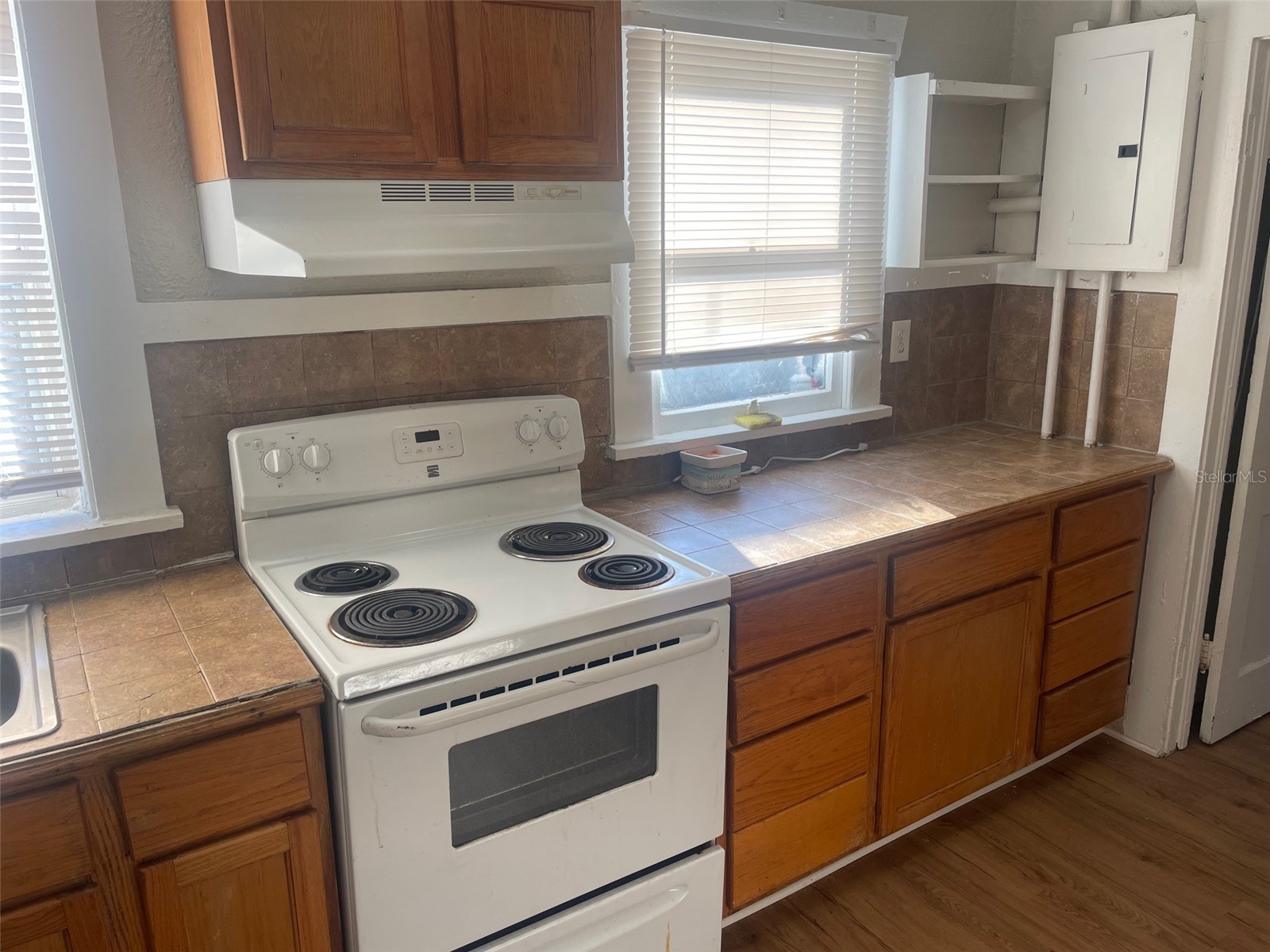 3944 14th Avenue S Saint Petersburg FL 33711 TB8525939 image6