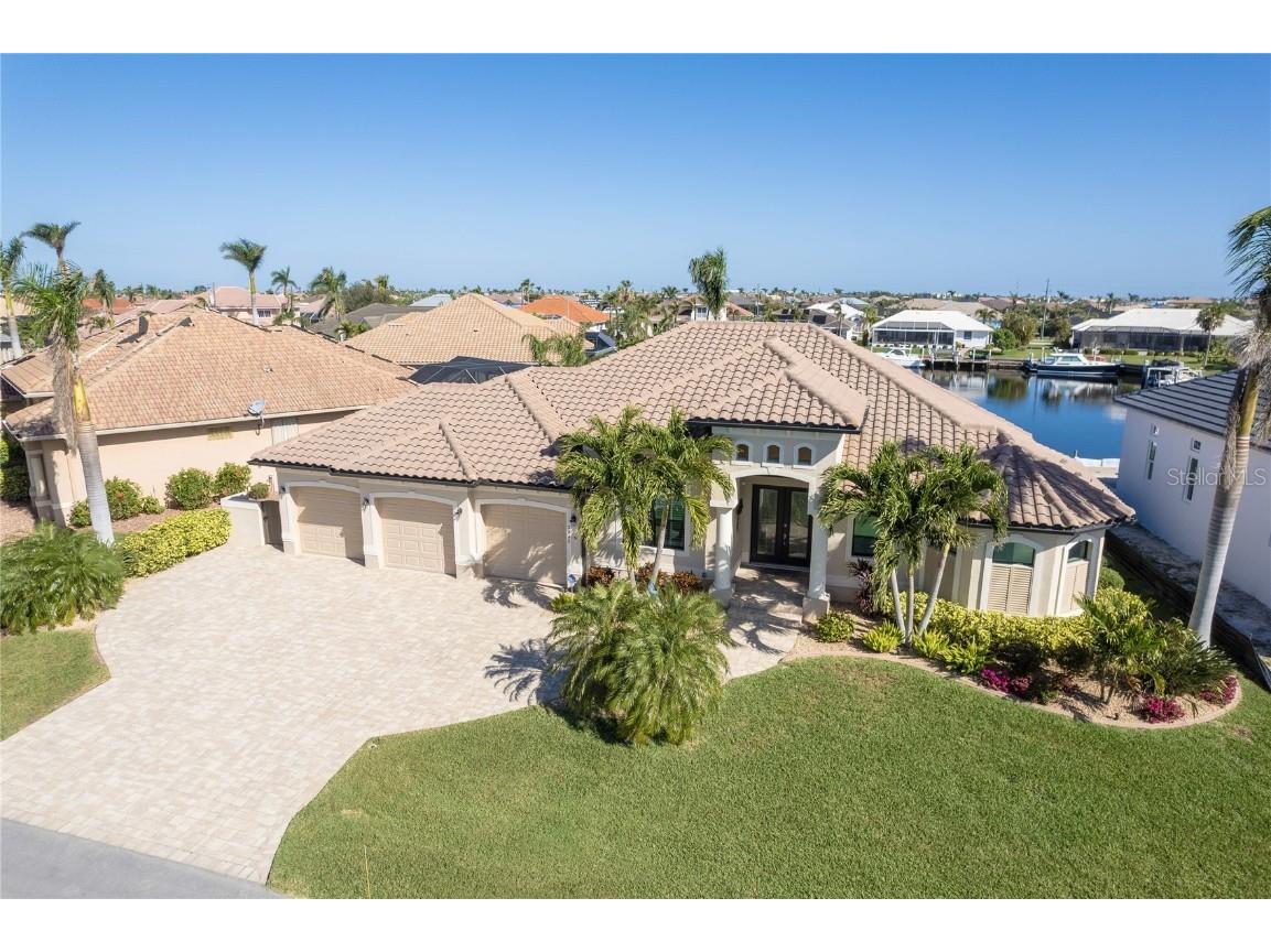 3945 Crooked Island Drive Punta Gorda FL 33950 - PERIMETER CANAL C7470907 image1