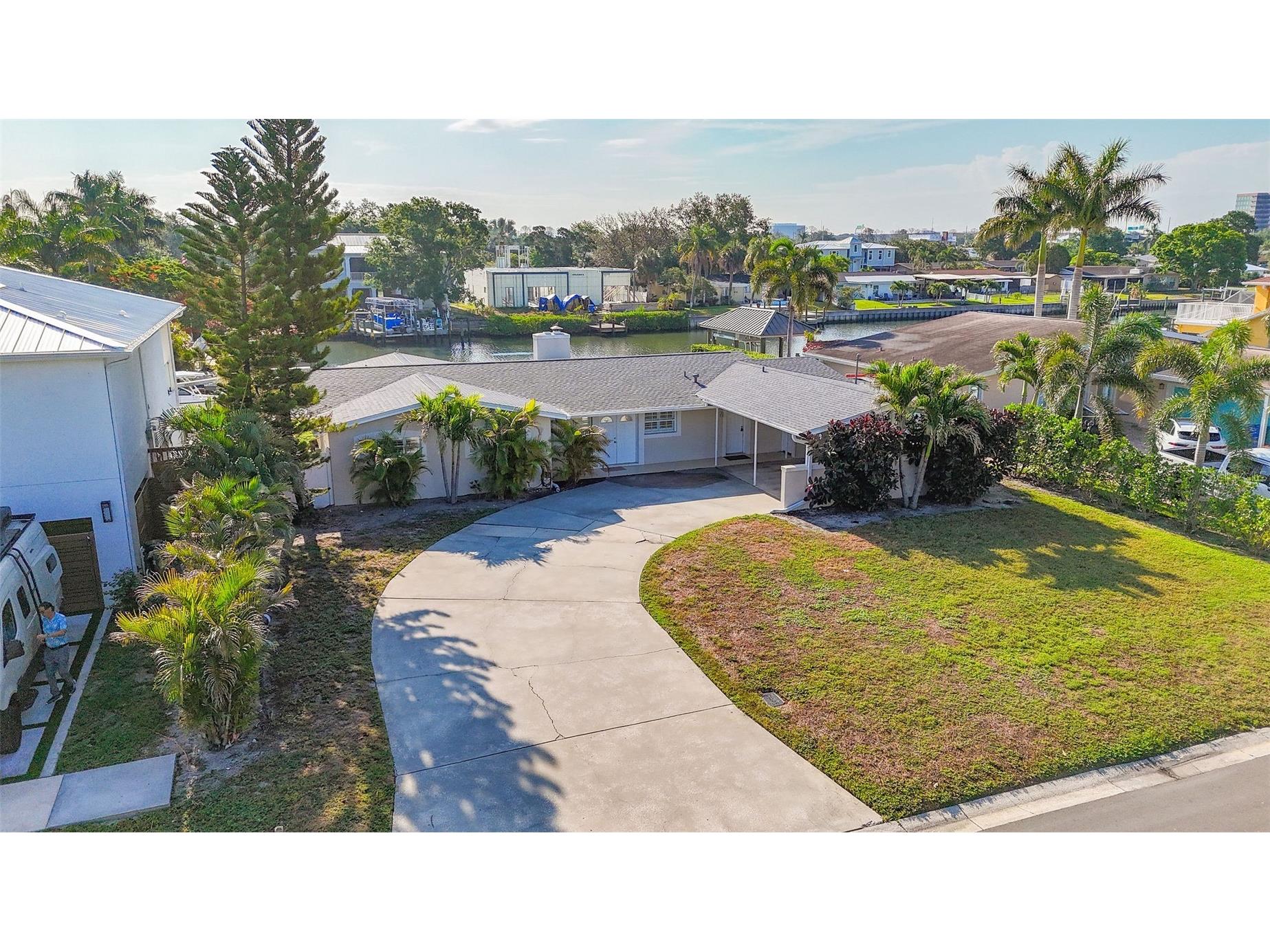 3945 Fontainebleau Drive Tampa FL 33634 TB8515141 image20