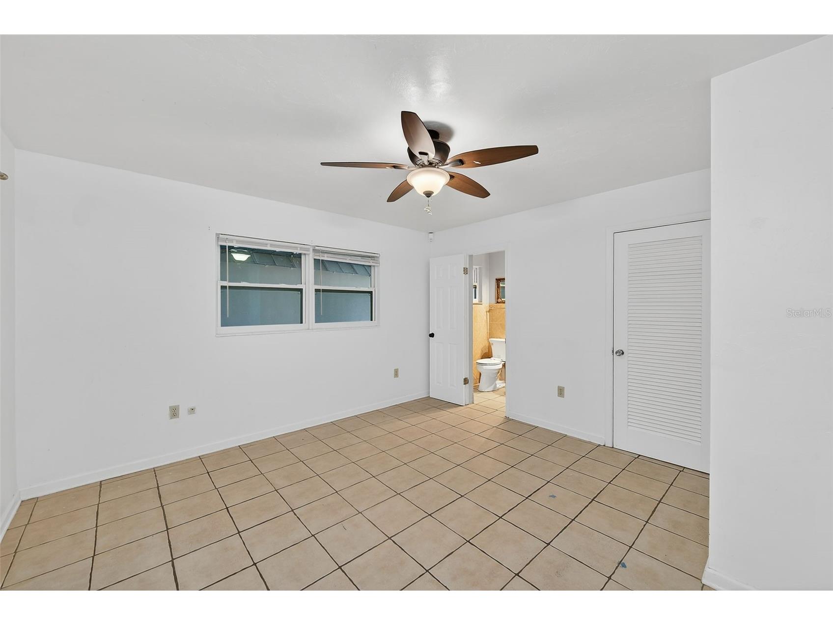 3946 Omega Circle Sarasota FL 34235 TB8475117 image17