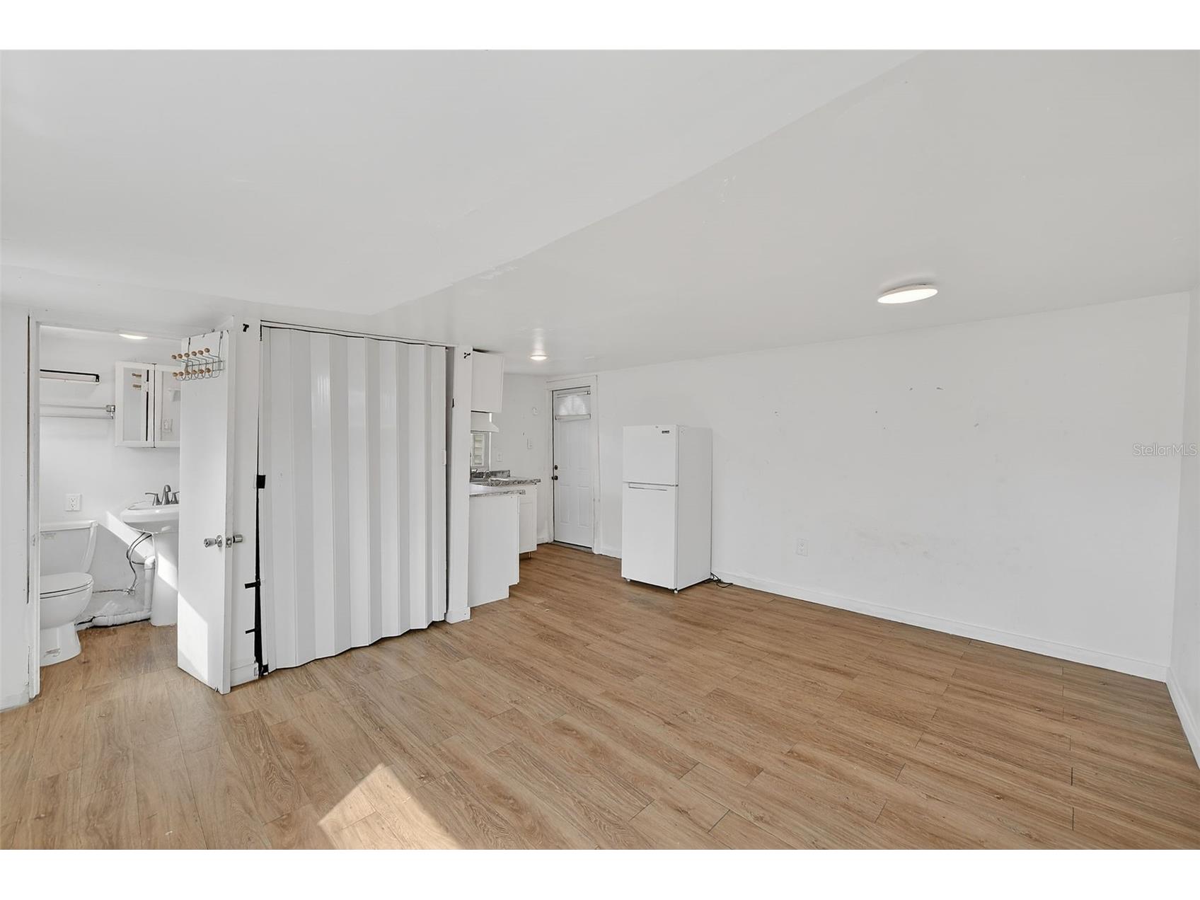 3946 Omega Circle Sarasota FL 34235 TB8475117 image35