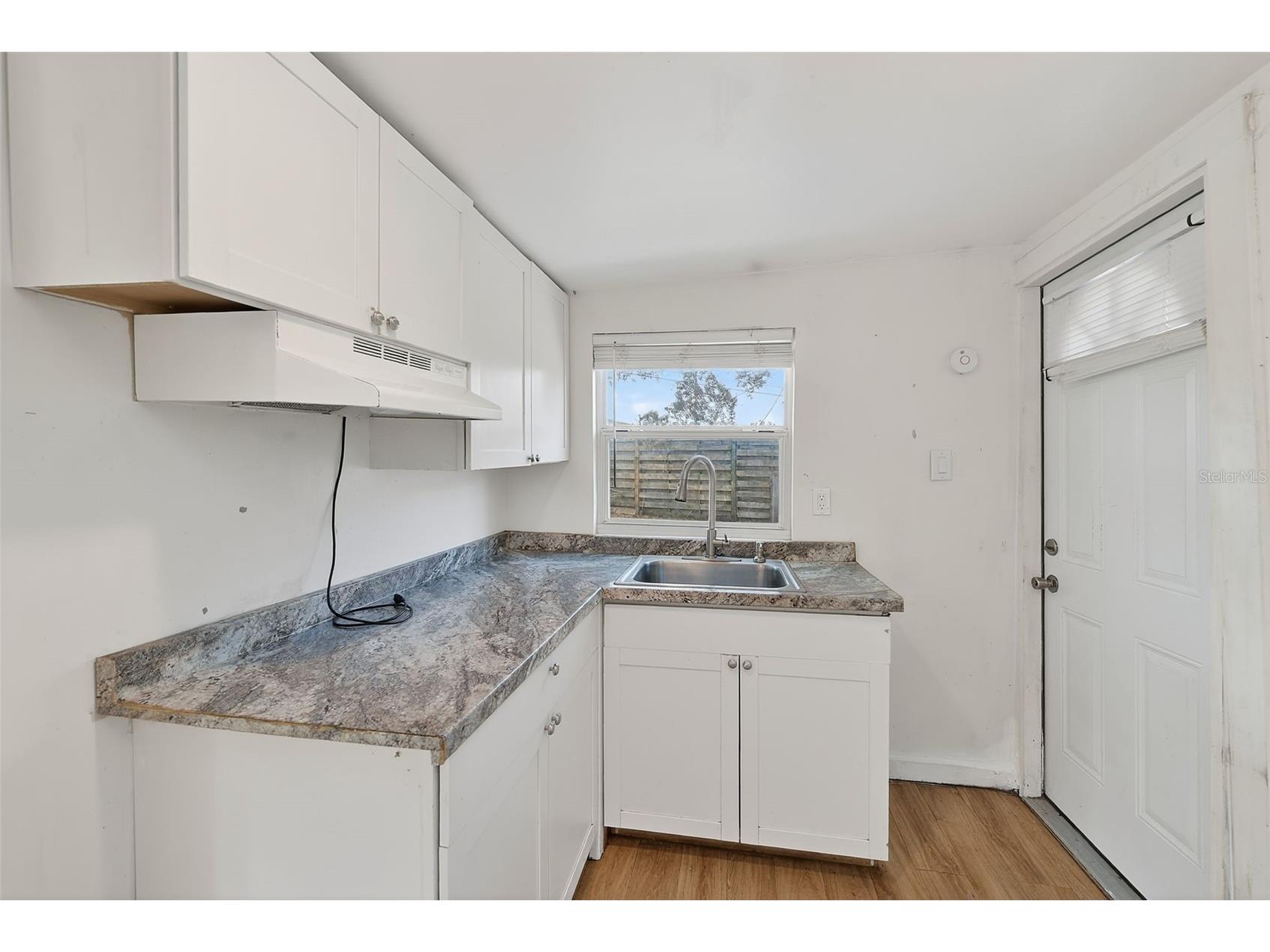3946 Omega Circle Sarasota FL 34235 TB8475117 image37