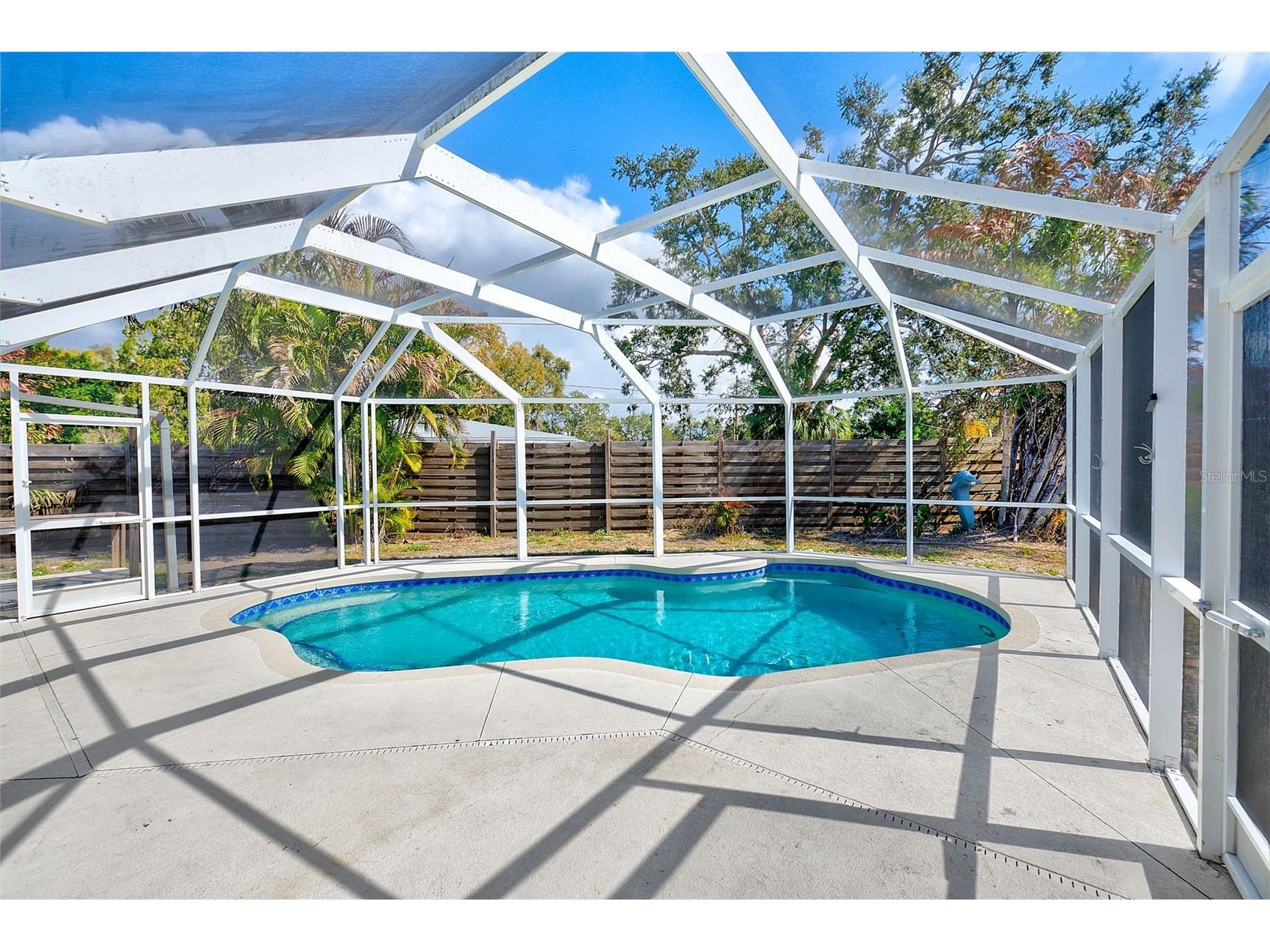 3946 Omega Circle Sarasota FL 34235 TB8475117 image46