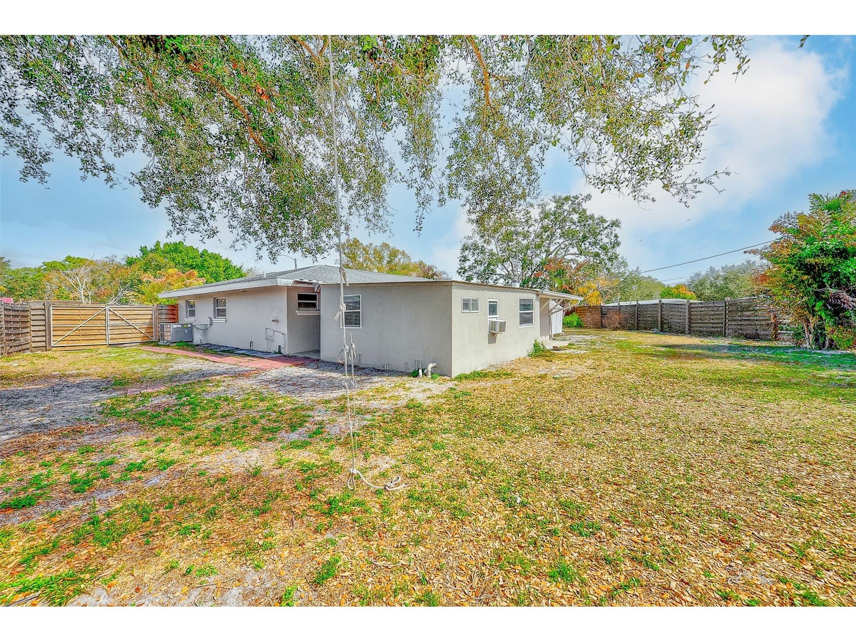 3946 Omega Circle Sarasota FL 34235 TB8475117 image55