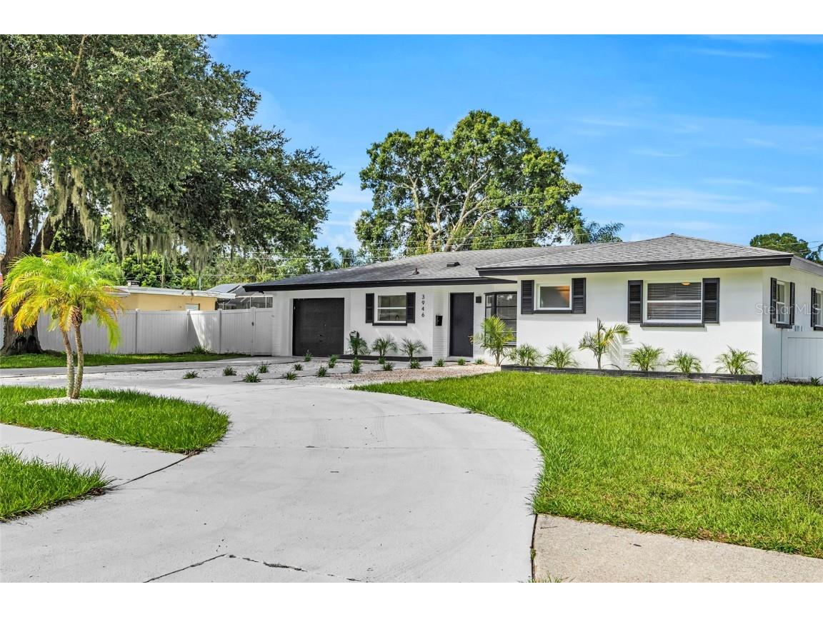 3946 Prudence Drive Sarasota FL 34235 A4658721 image1