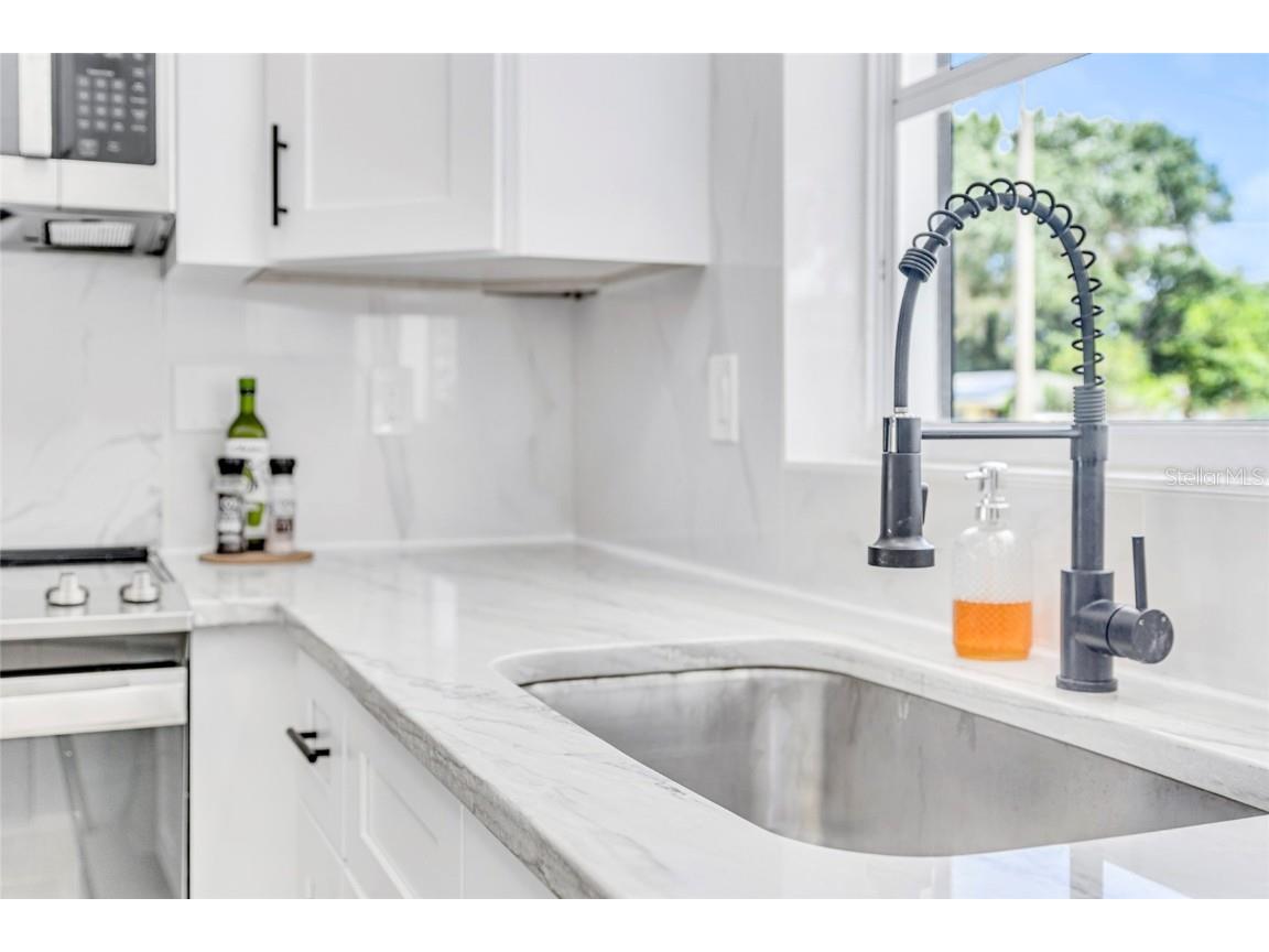 3946 Prudence Drive Sarasota FL 34235 A4658721 image11