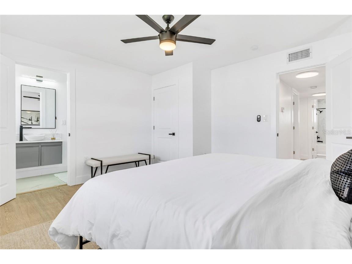 3946 Prudence Drive Sarasota FL 34235 A4658721 image16