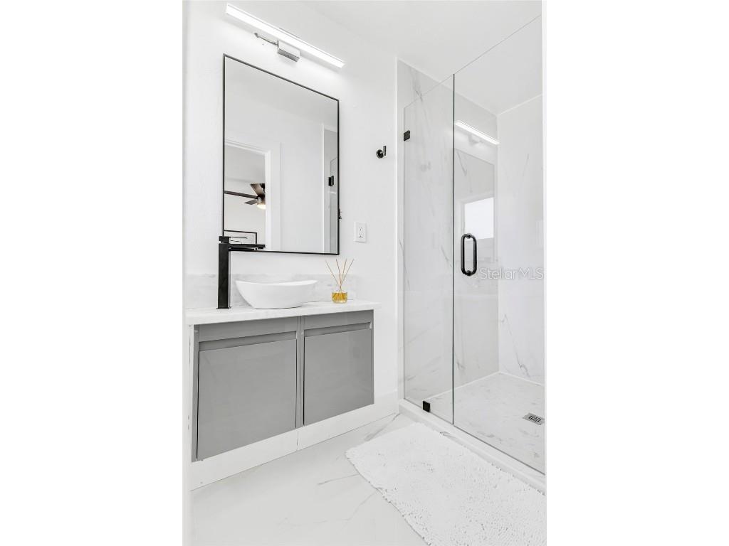 3946 Prudence Drive Sarasota FL 34235 A4658721 image17