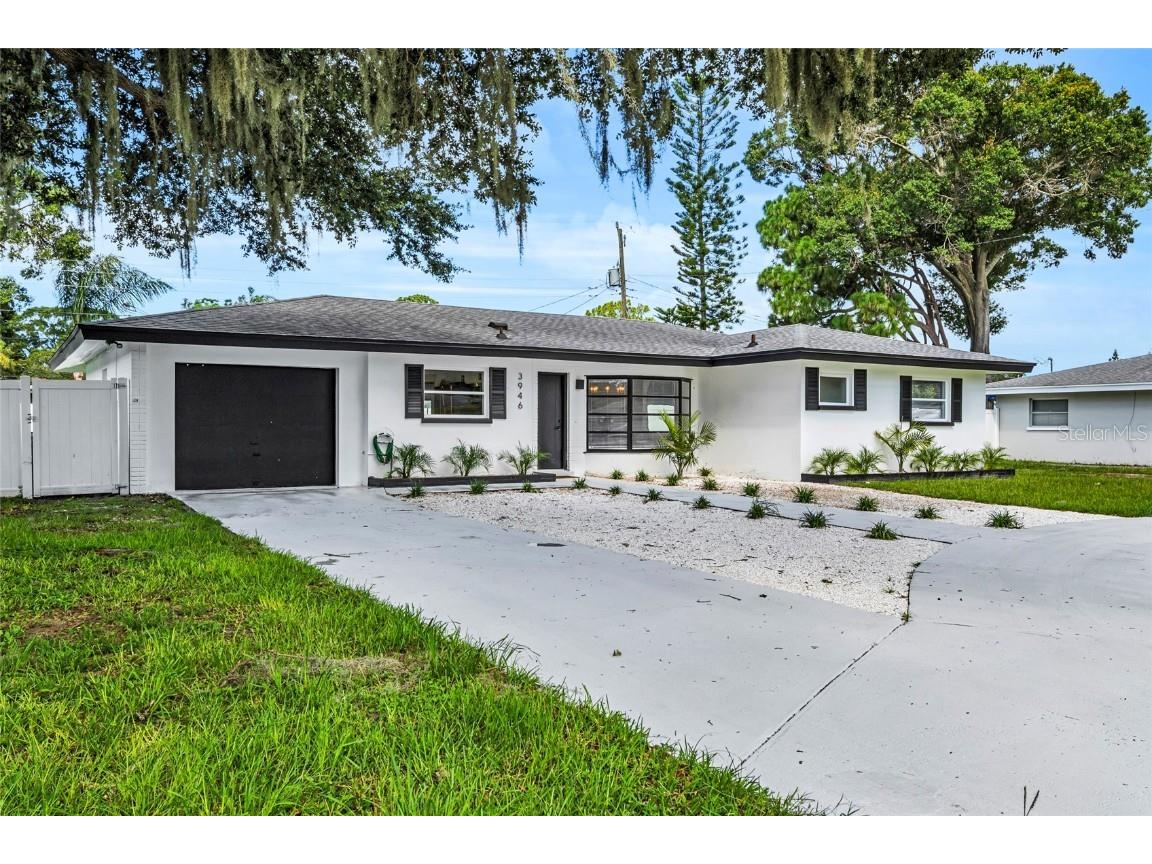 3946 Prudence Drive Sarasota FL 34235 A4658721 image2