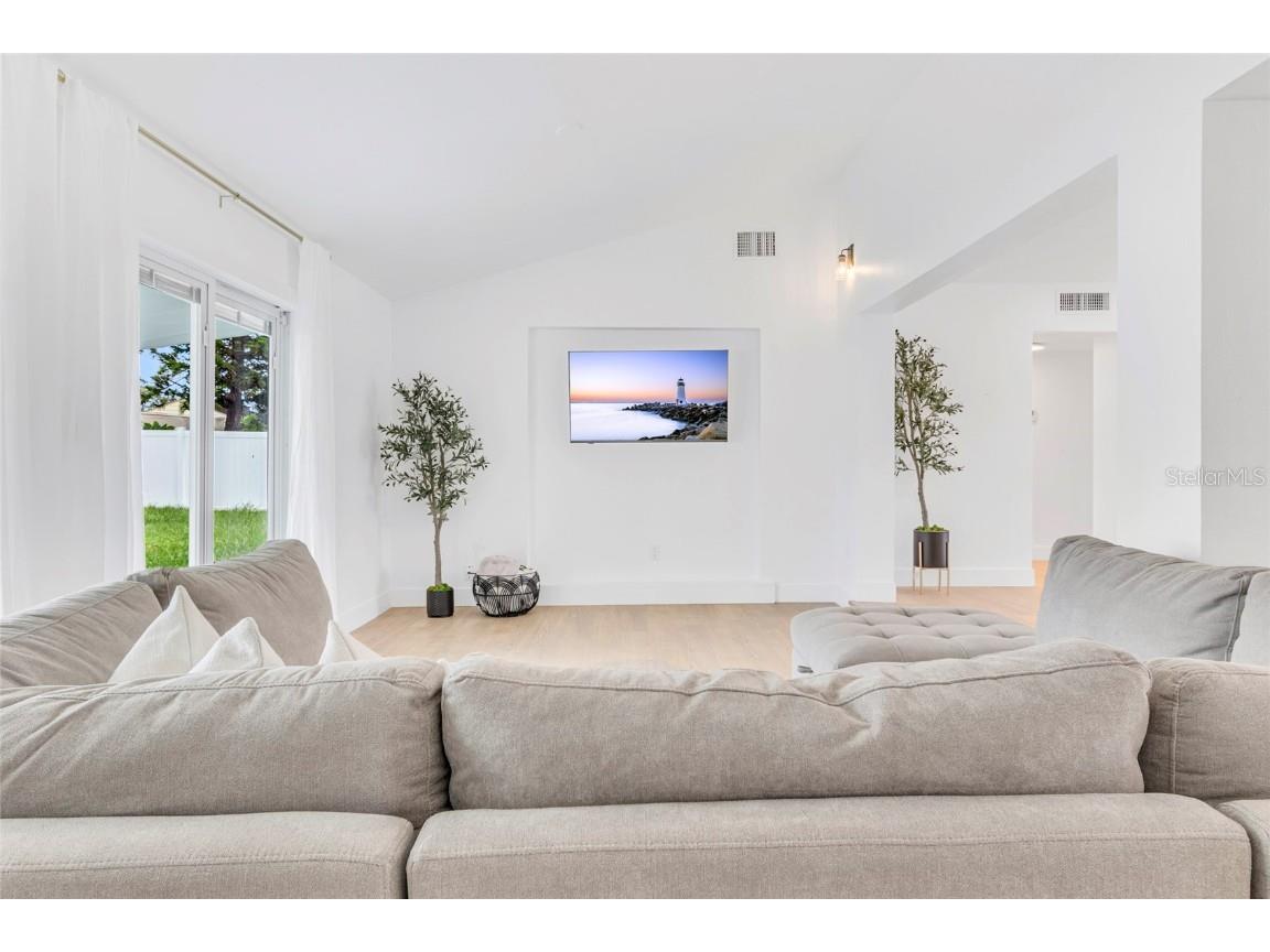 3946 Prudence Drive Sarasota FL 34235 A4658721 image5