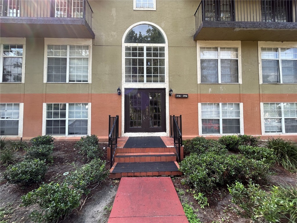 3946 Versailles Drive #3946B Orlando FL 32808 O6126983 image1