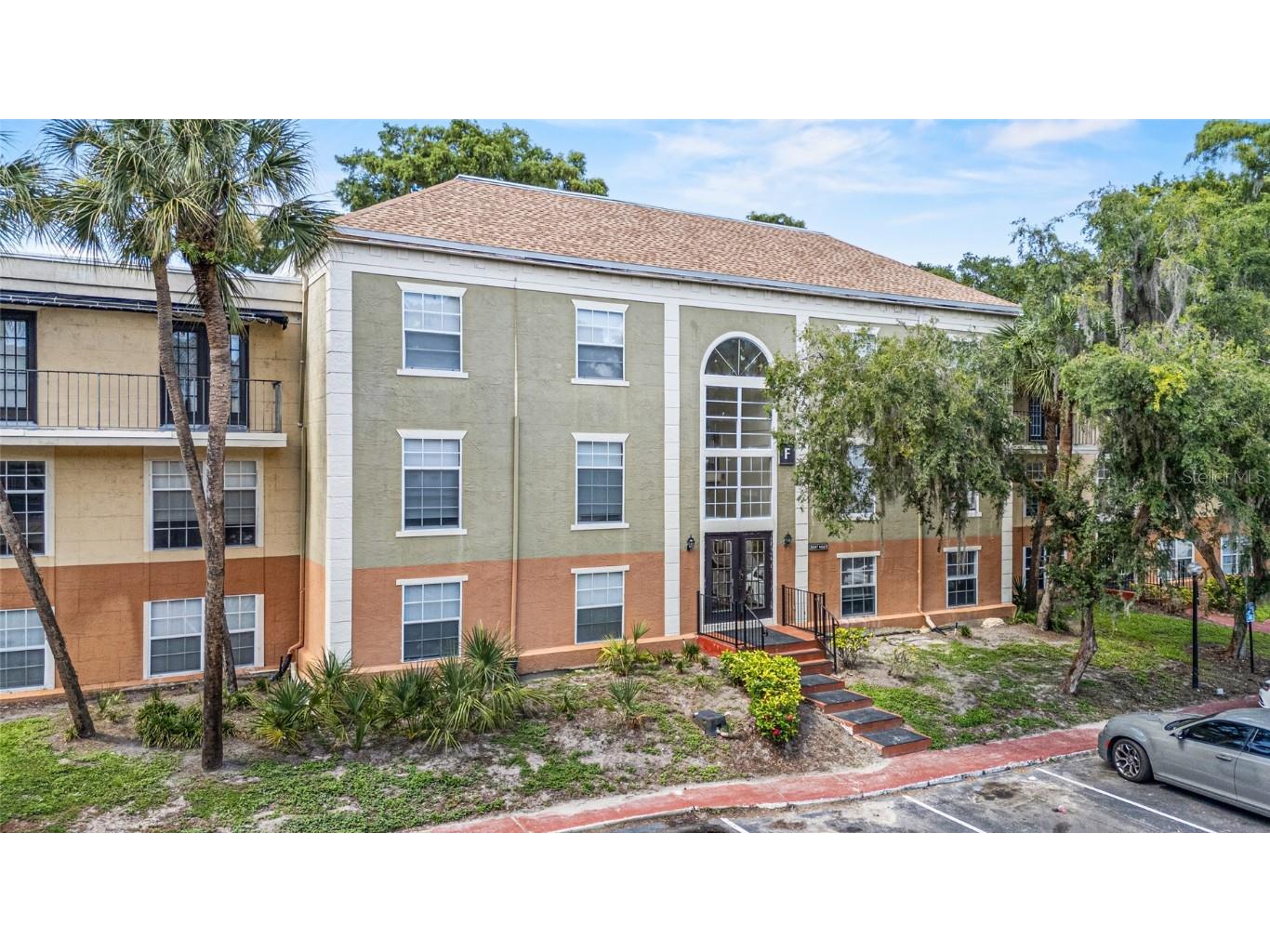 3946 Versailles Drive #3946B Orlando FL 32808 O6321378 image1