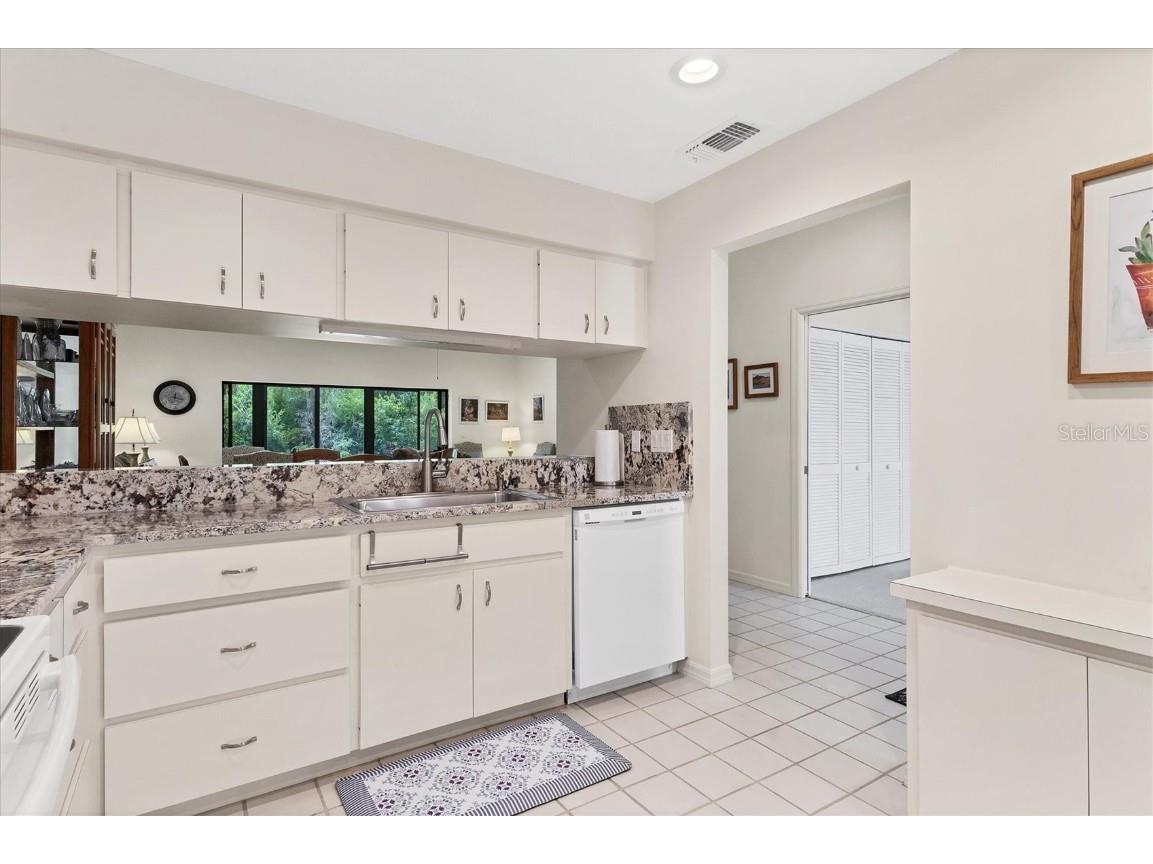 3946 Wilshire Circle E #168 Sarasota FL 34238 A4664035 image12