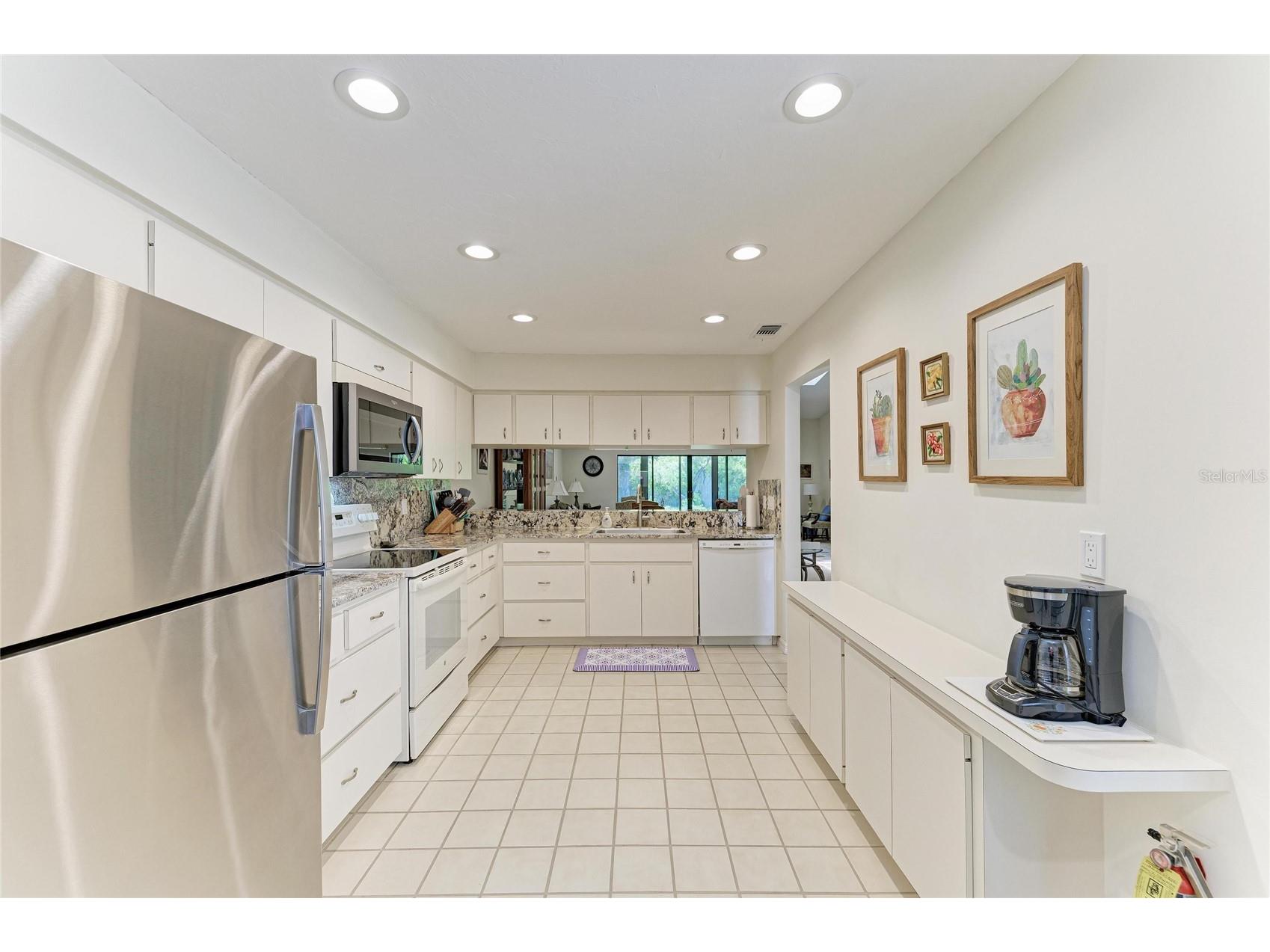 3946 Wilshire Circle E #168 Sarasota FL 34238 A4697072 image15