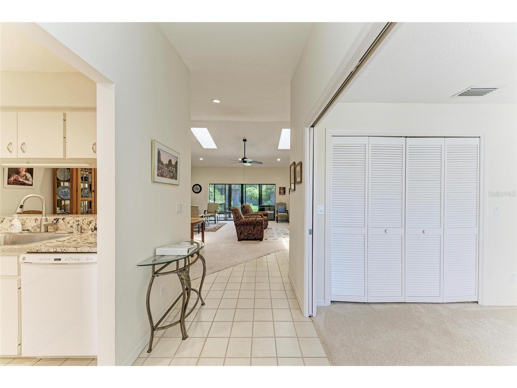 3946 Wilshire Circle E #168 Sarasota FL 34238 A4697072 image6