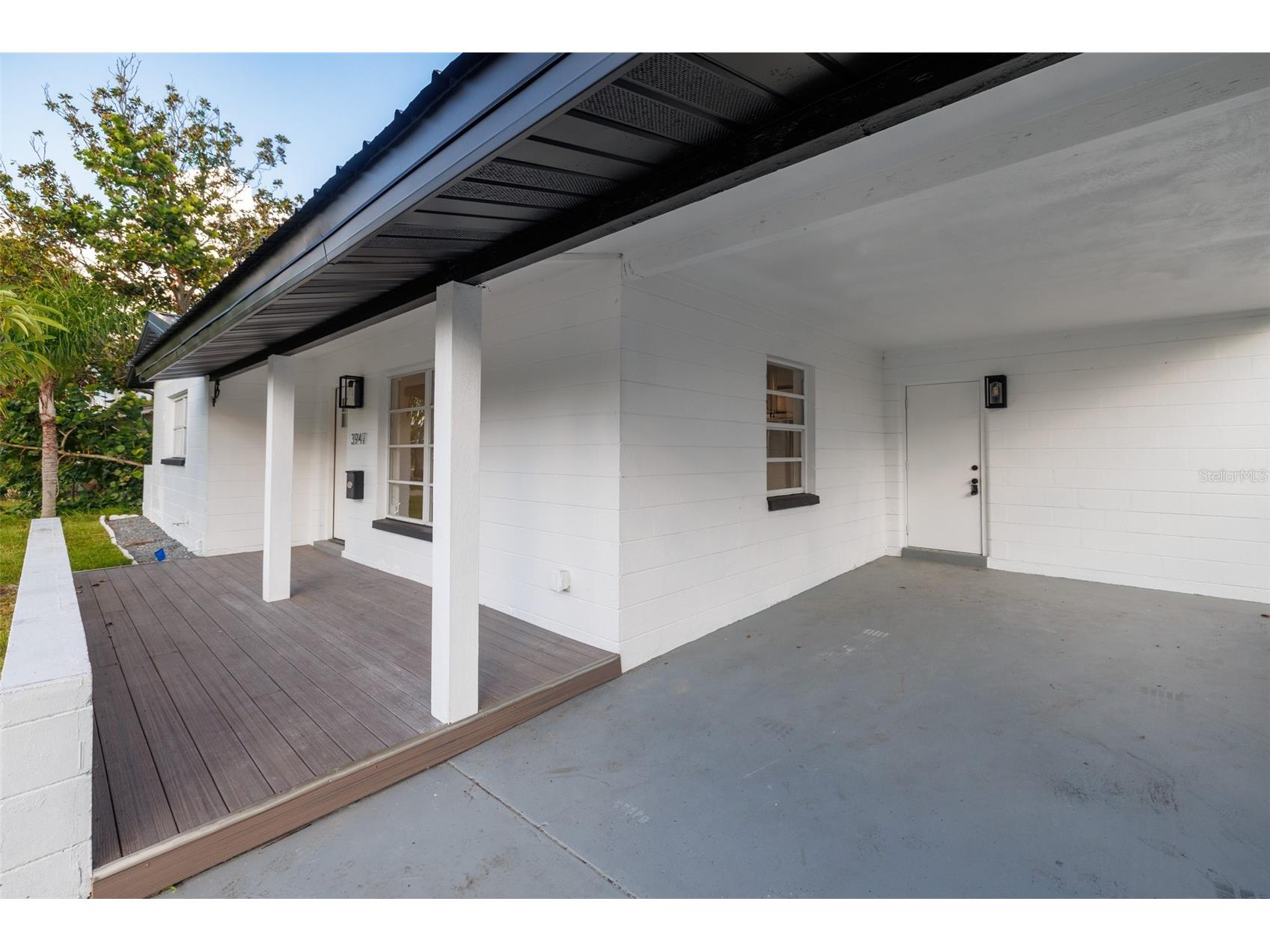 3947 Overlook Drive NE Saint Petersburg FL 33703 TB8484323 image2